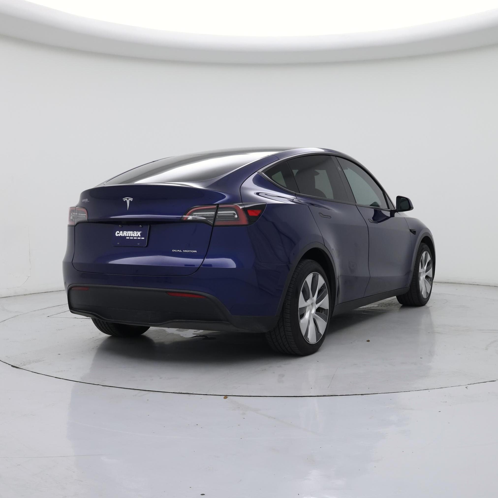 Thumbnail: 2023 Tesla Model Y - 8