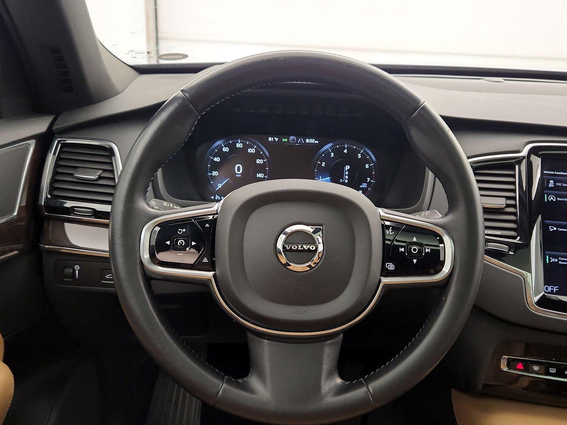 Thumbnail: 2016 Volvo XC90 - 10