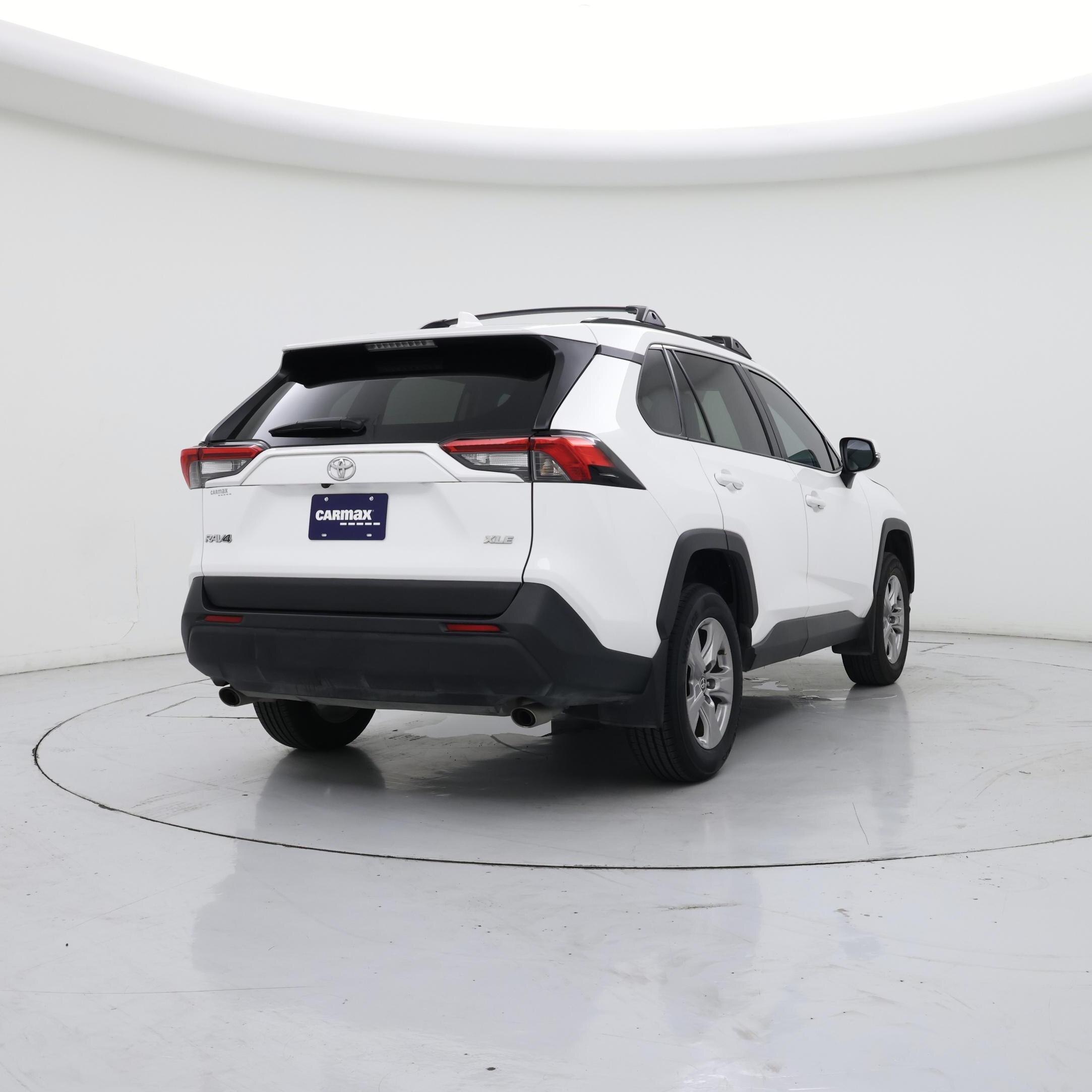 Thumbnail: 2023 Toyota RAV4 - 8