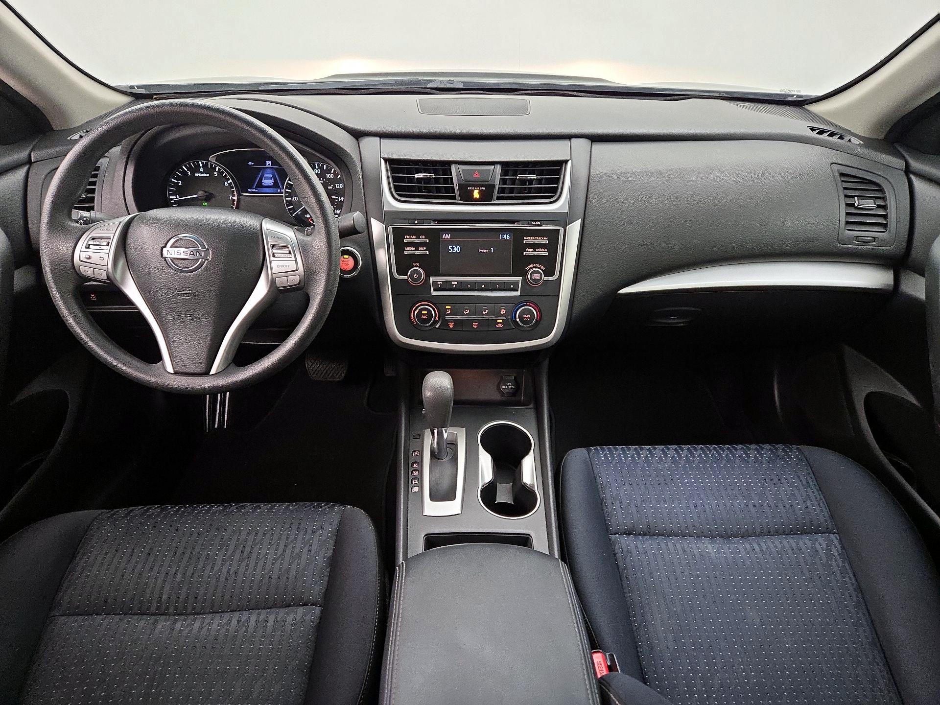 Thumbnail: 2016 Nissan Altima - 9