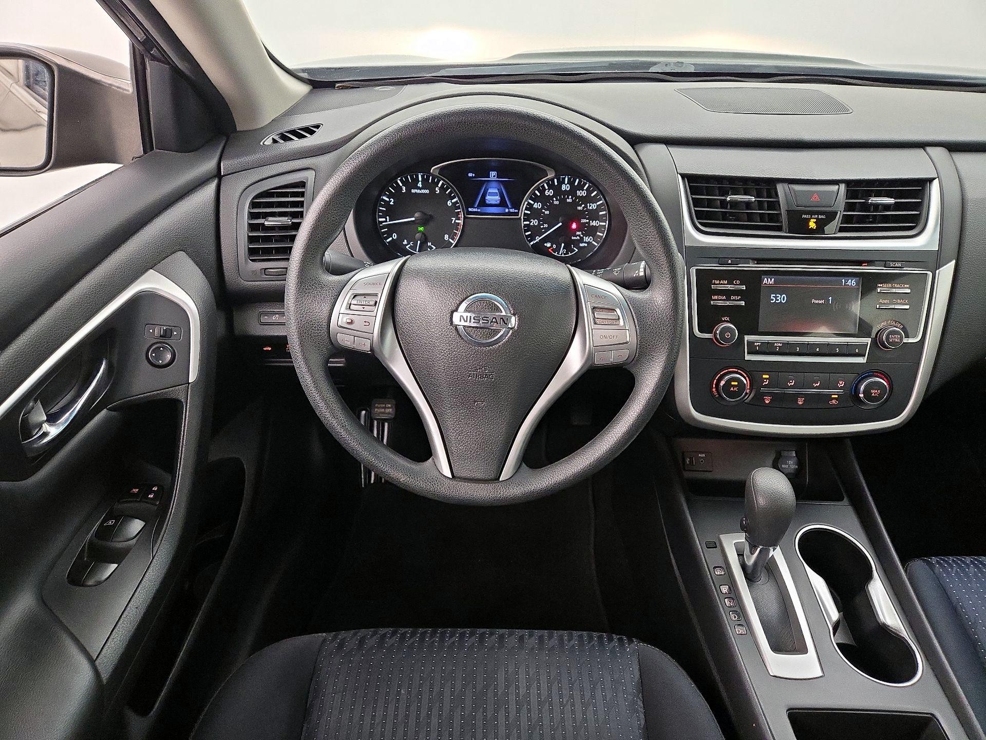 Thumbnail: 2016 Nissan Altima - 10