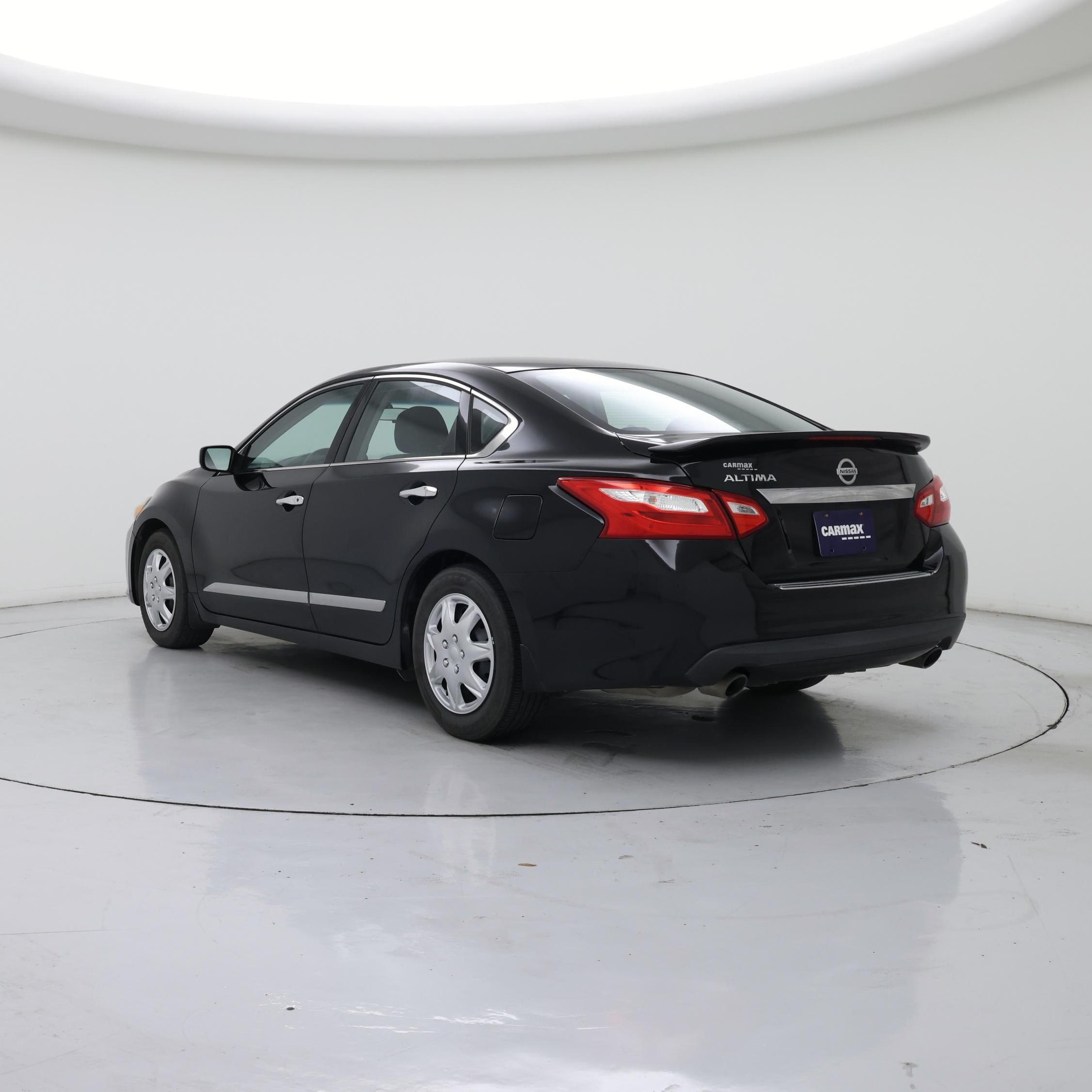 Thumbnail: 2016 Nissan Altima - 2
