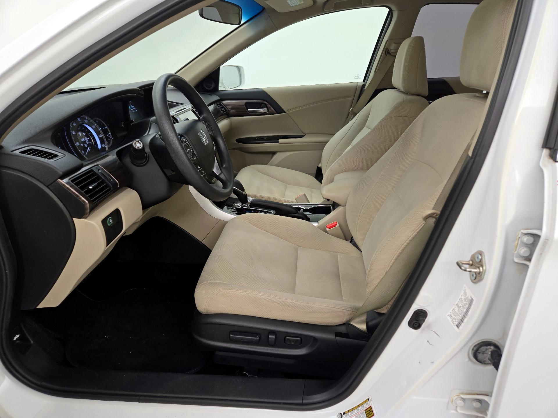 Thumbnail: 2016 Honda Accord - 9