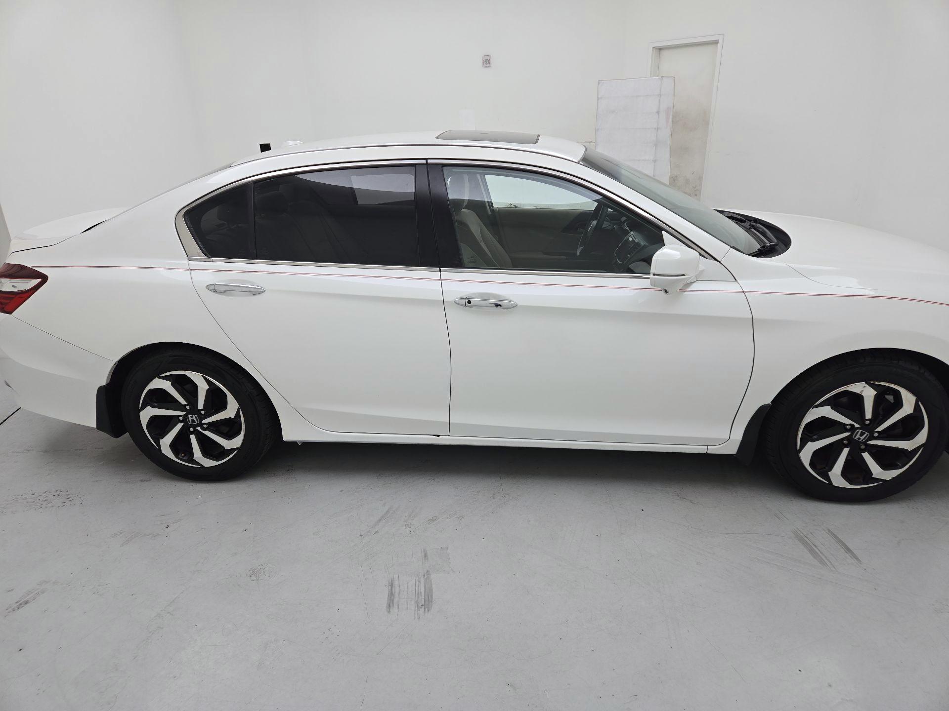 Thumbnail: 2016 Honda Accord - 4
