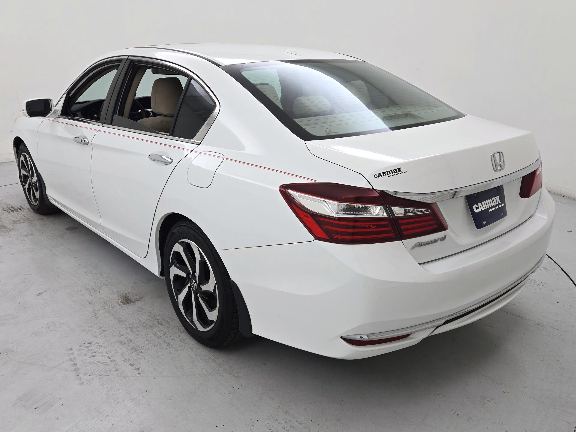 Thumbnail: 2016 Honda Accord - 7