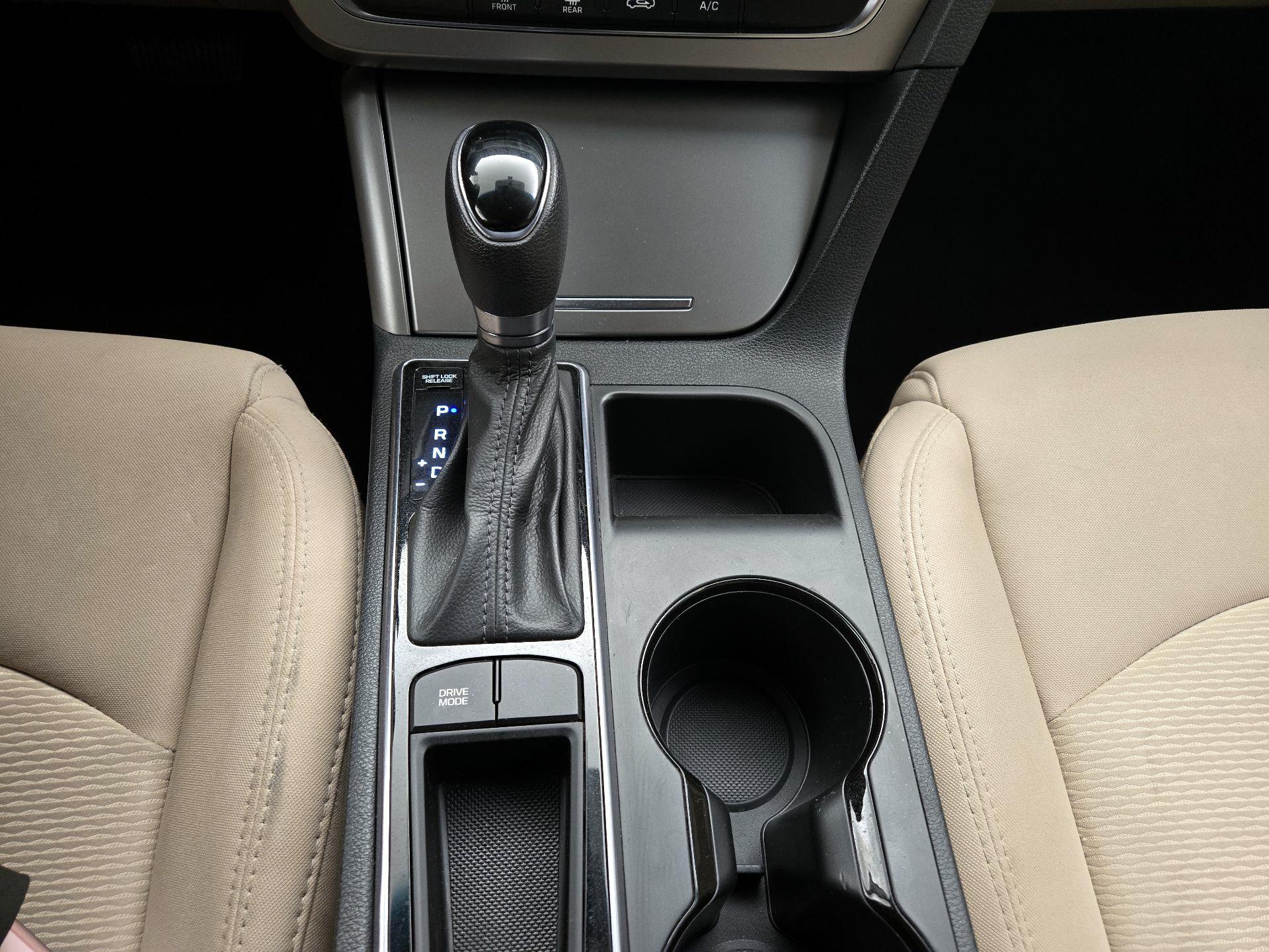 Thumbnail: 2016 Hyundai Sonata - 17