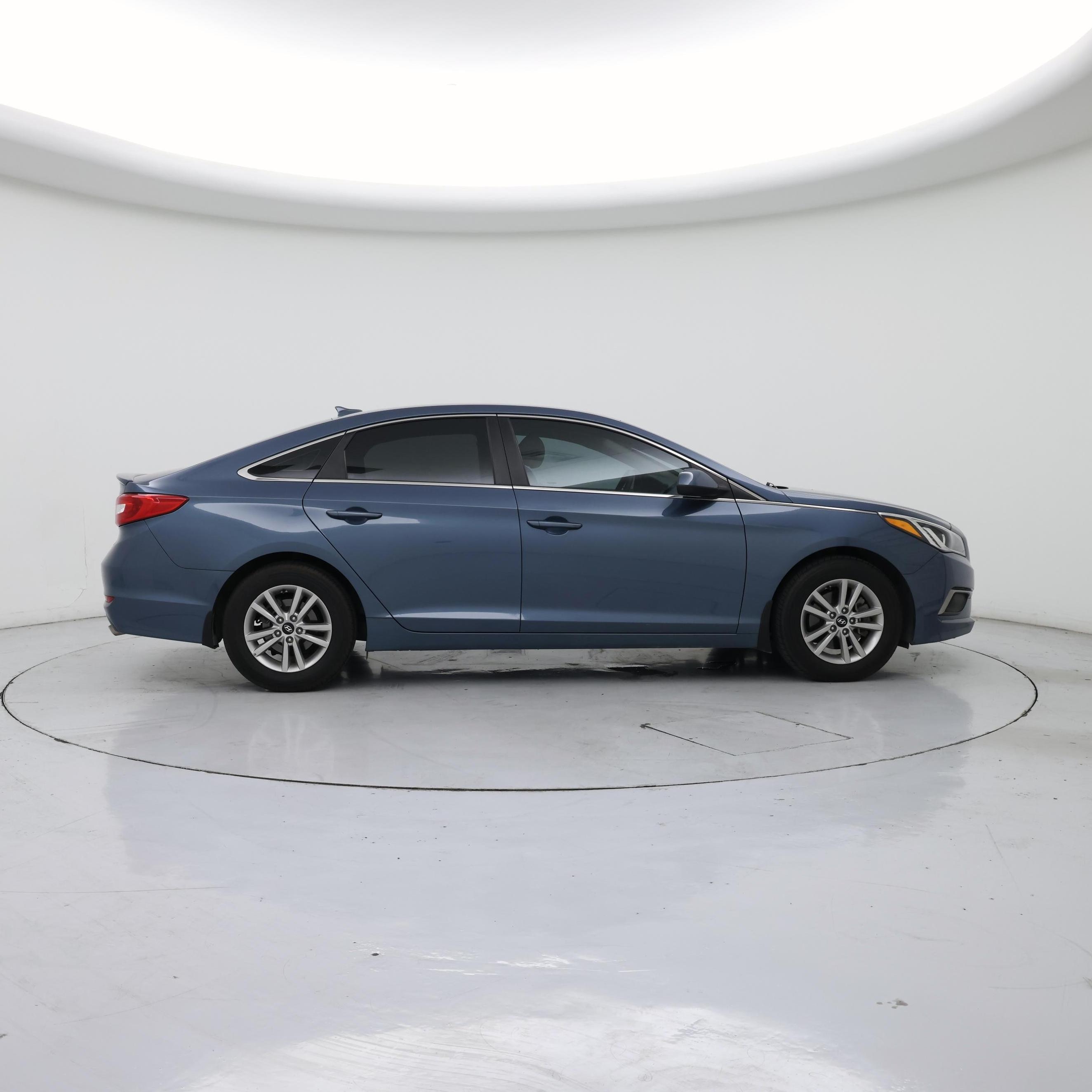 Thumbnail: 2016 Hyundai Sonata - 7