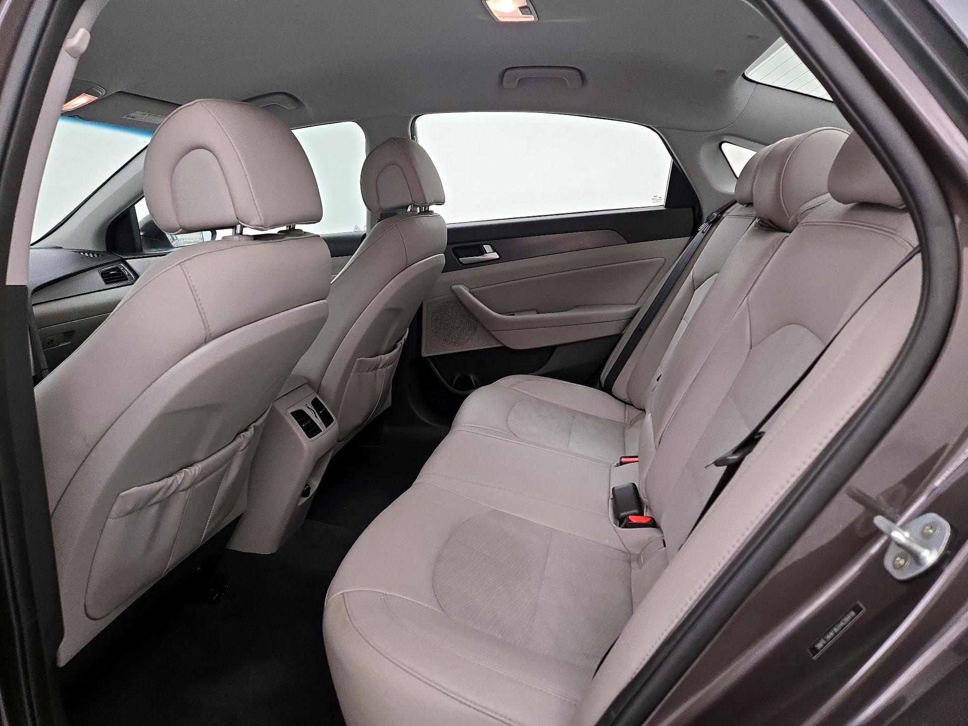 Thumbnail: 2016 Hyundai Sonata - 17