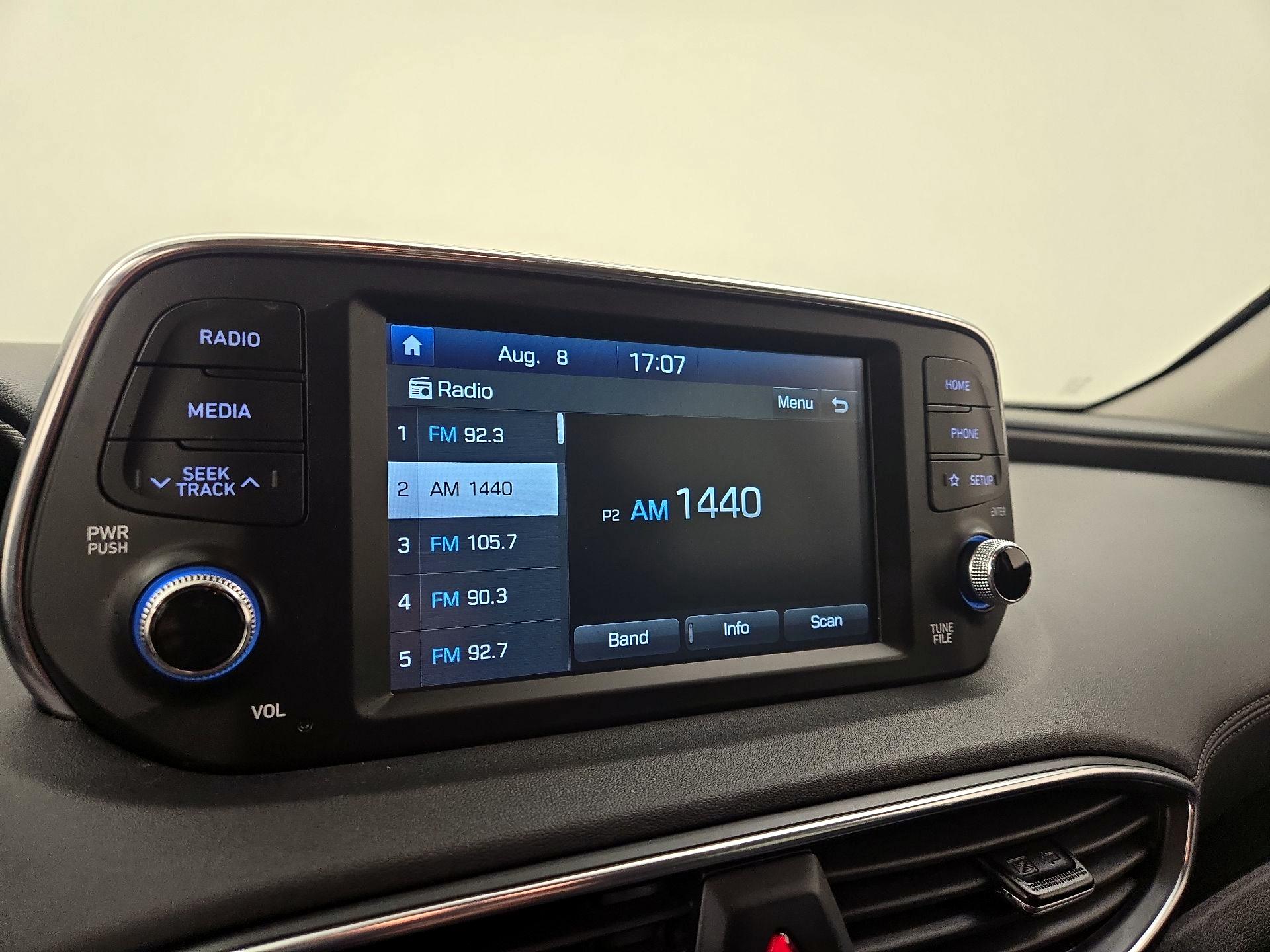 Thumbnail: 2020 Hyundai Santa Fe - 15