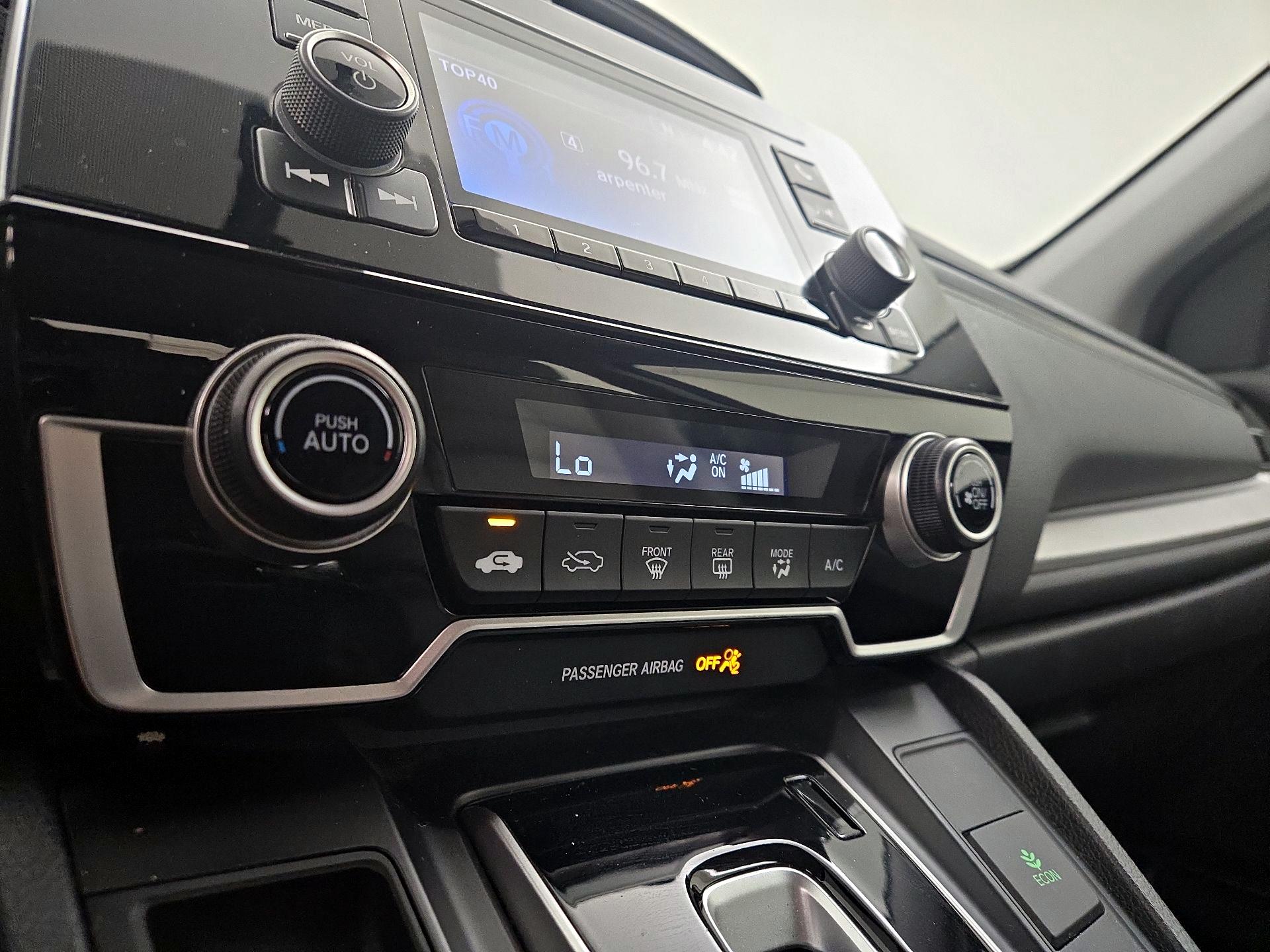 Thumbnail: 2018 Honda CR-V - 16