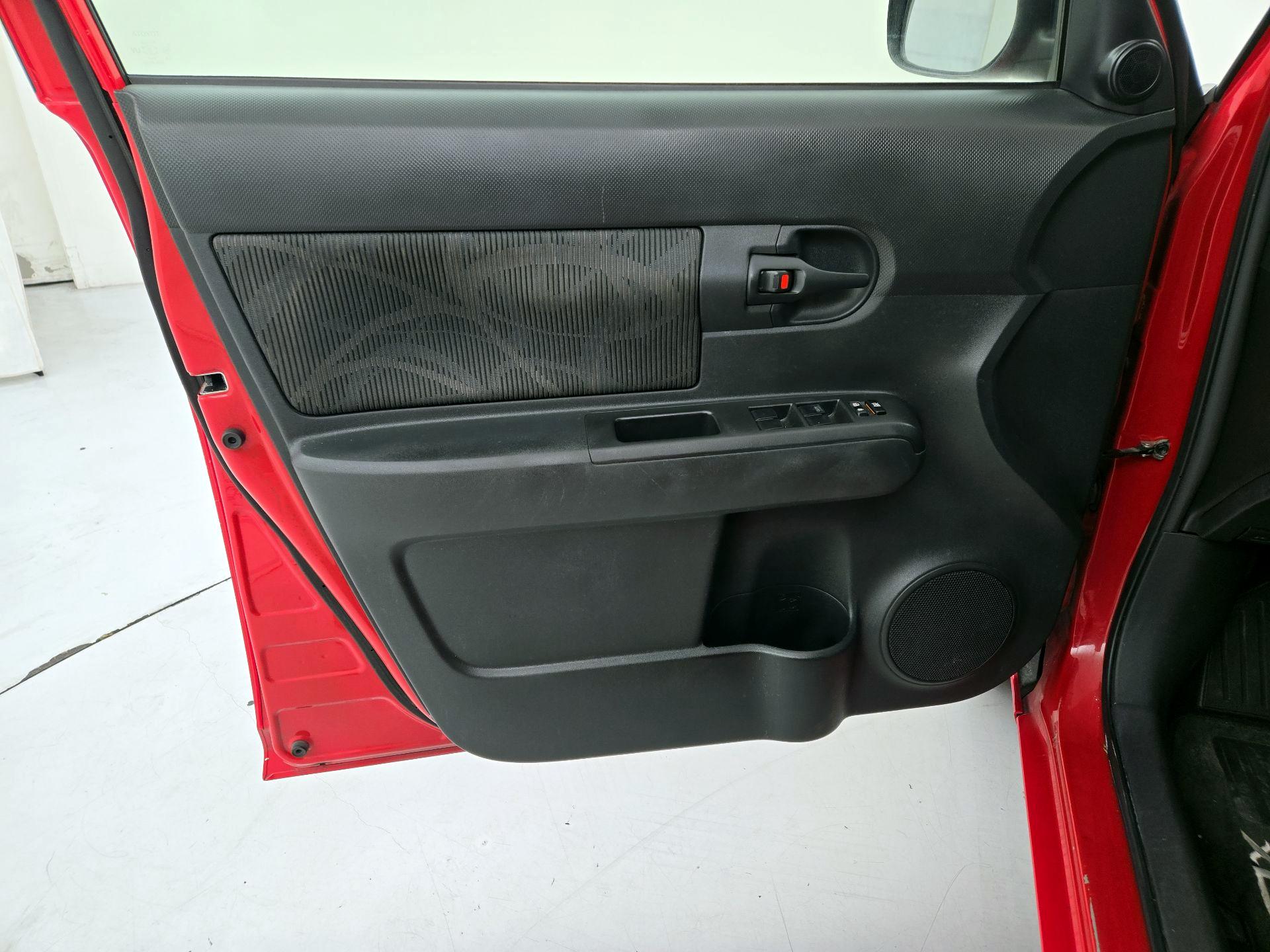Thumbnail: 2014 Scion xB - 12