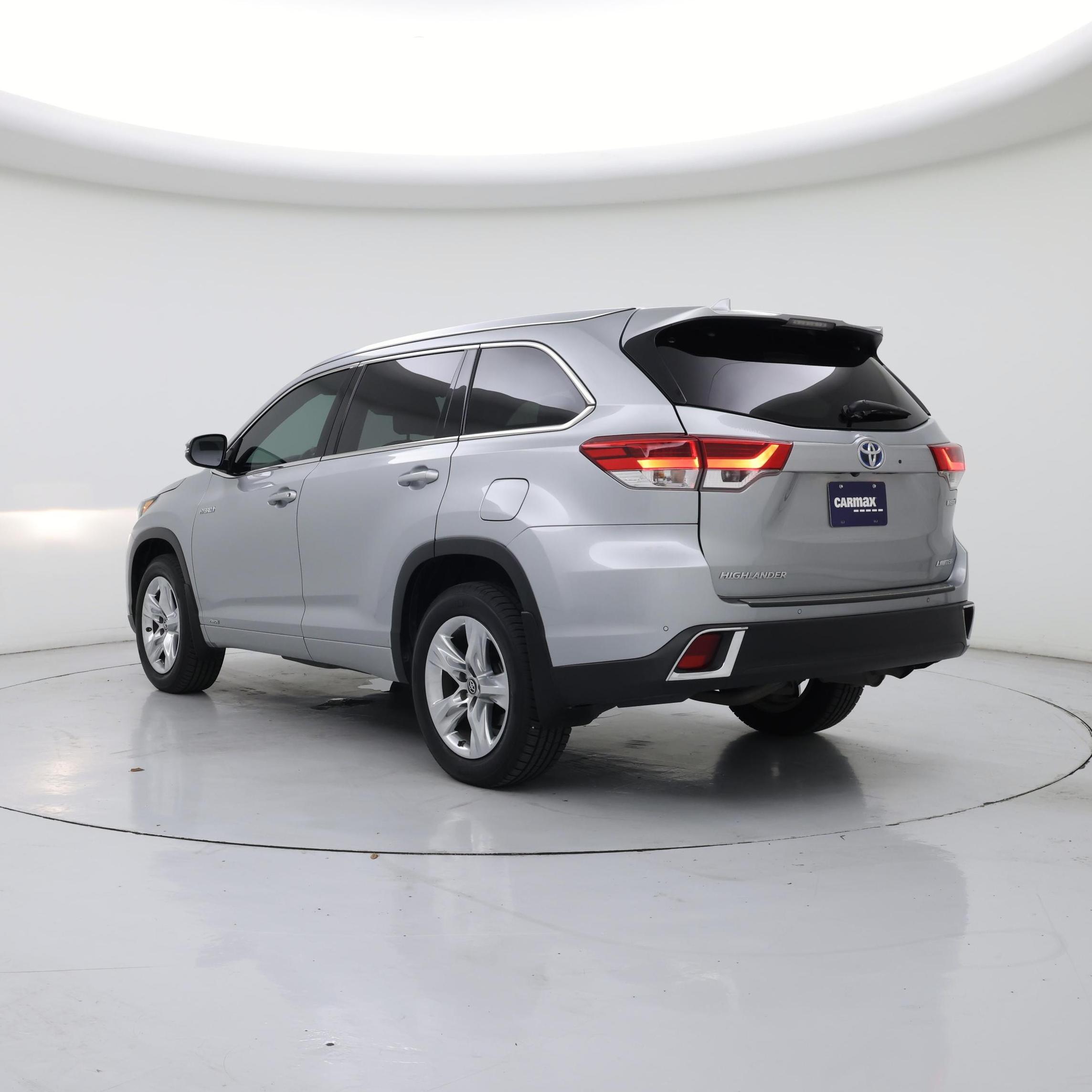 Thumbnail: 2019 Toyota Highlander - 2