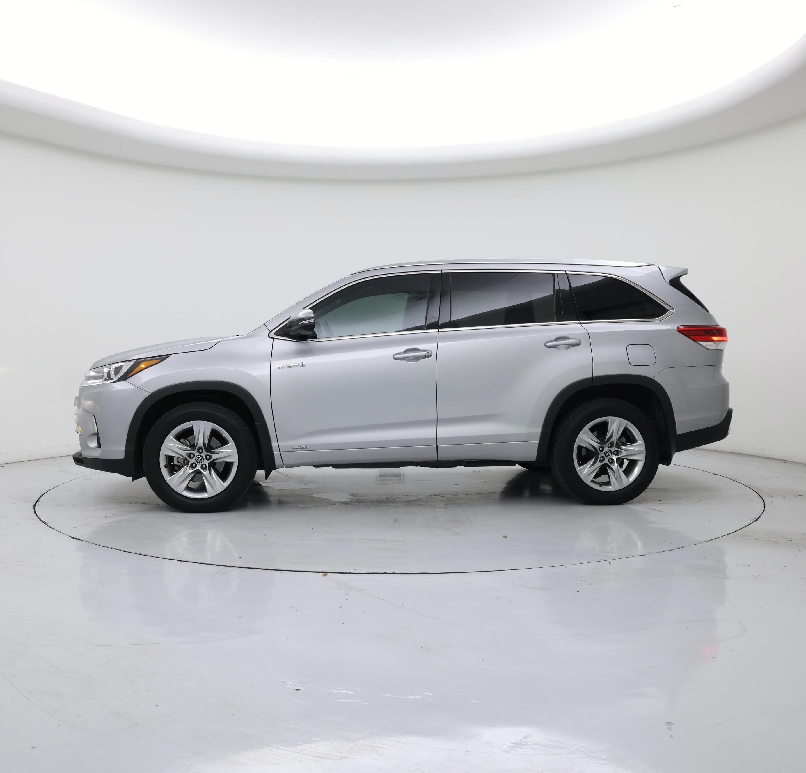Thumbnail: 2019 Toyota Highlander - 3