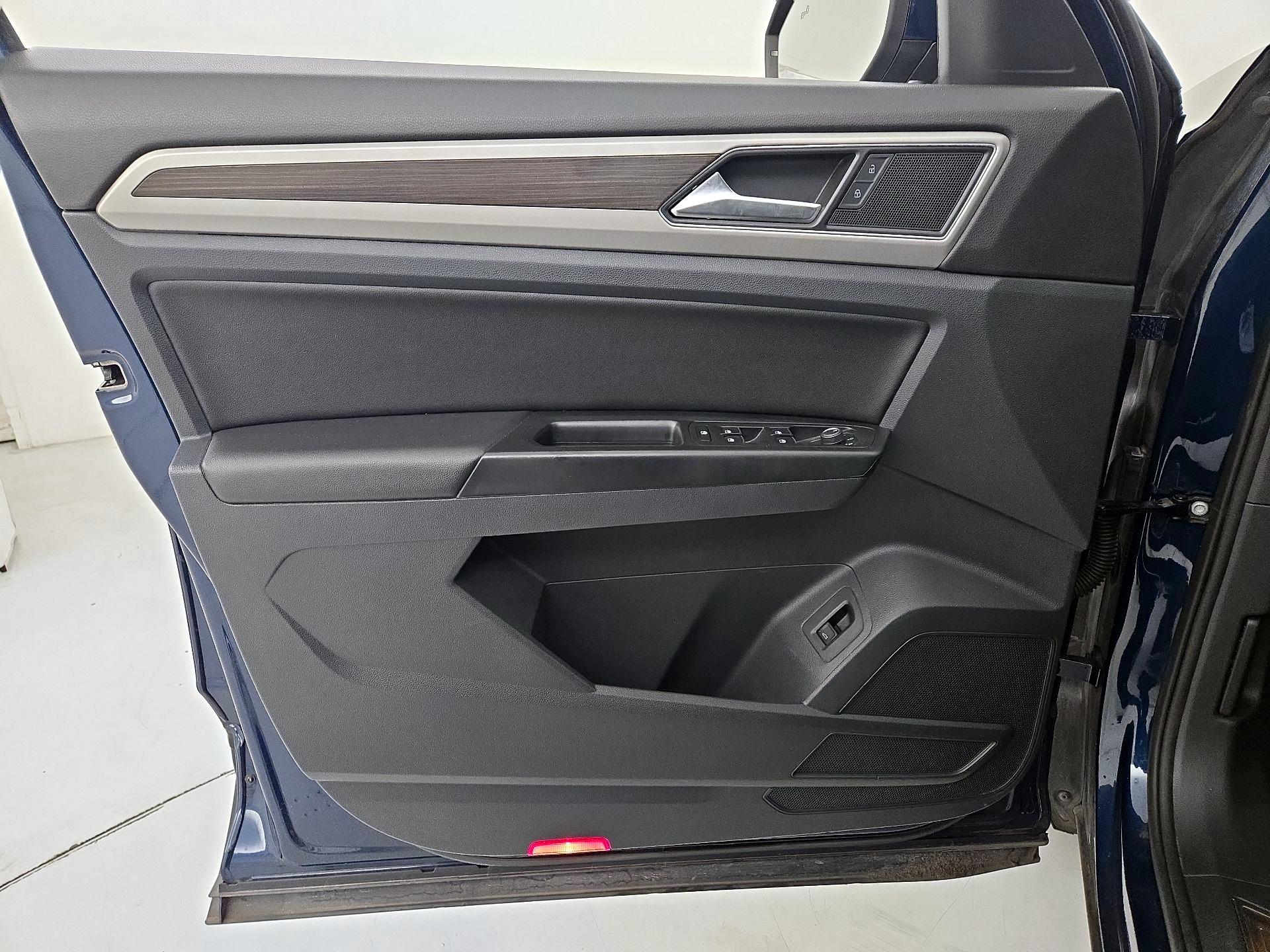 Thumbnail: 2019 Volkswagen Atlas - 12