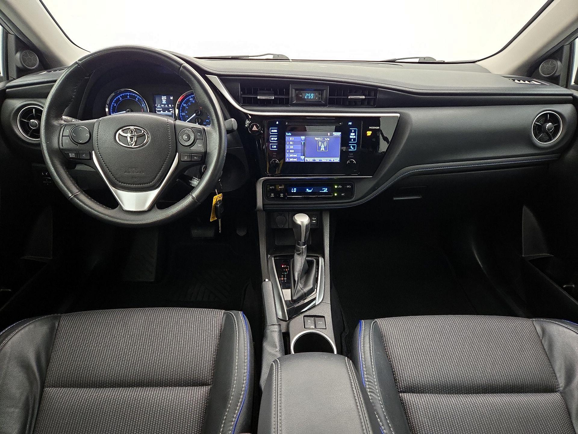 Thumbnail: 2017 Toyota Corolla - 9