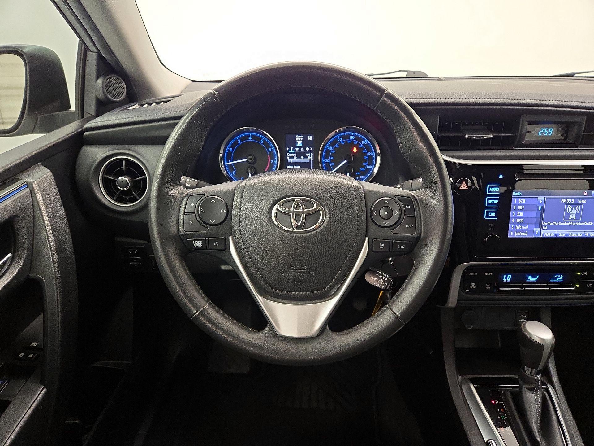 Thumbnail: 2017 Toyota Corolla - 10