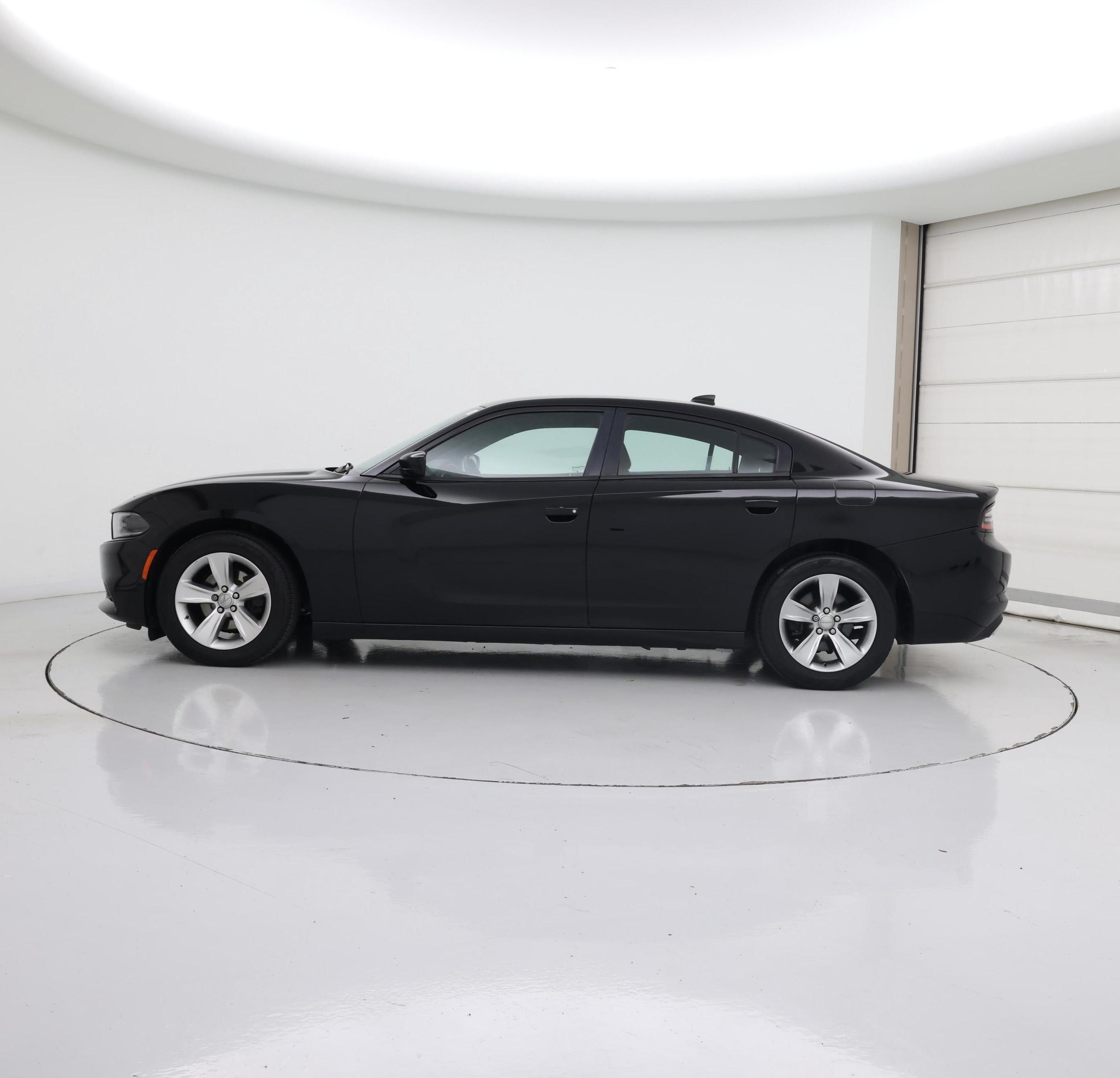 Thumbnail: 2016 Dodge Charger - 3