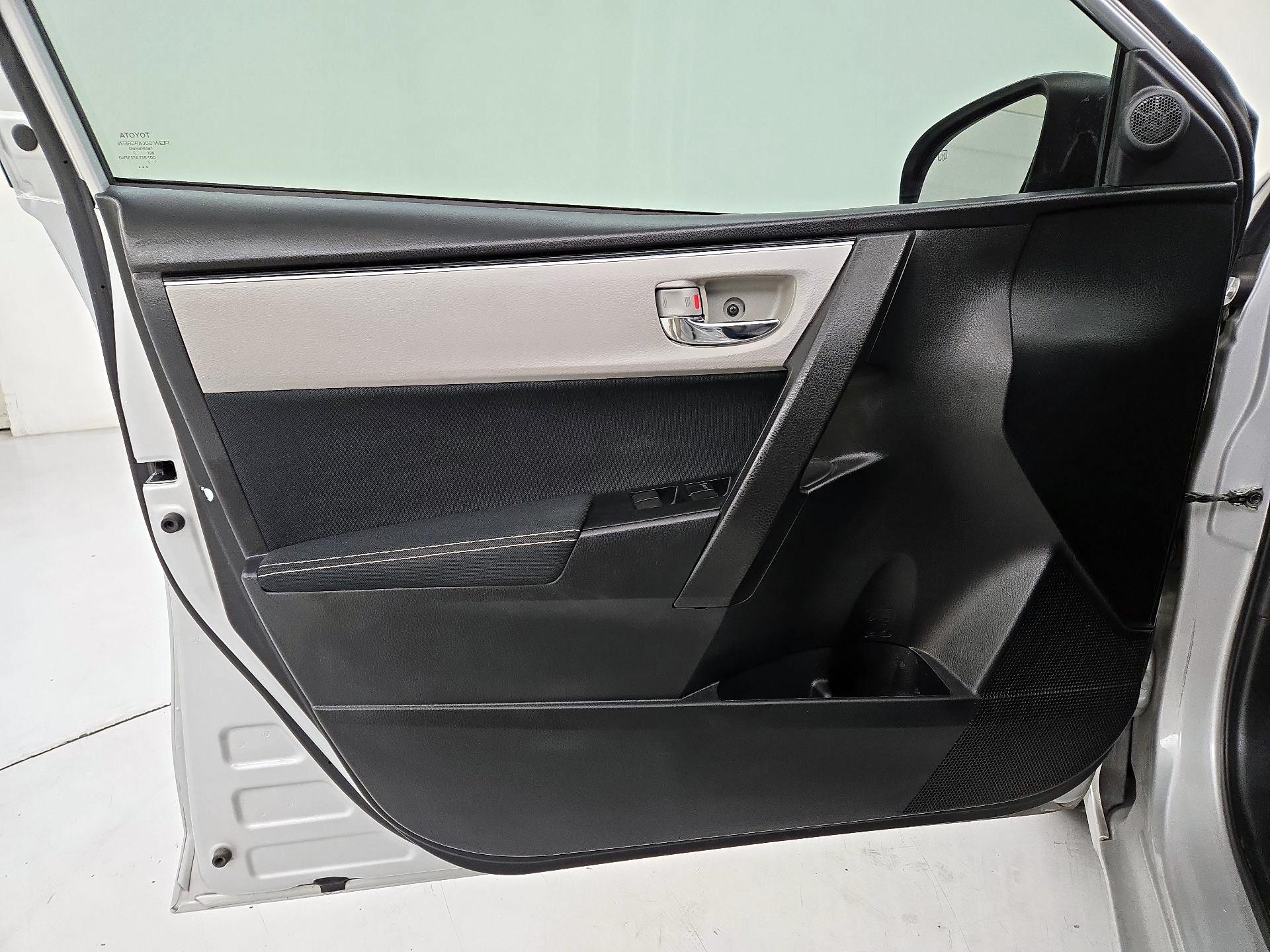 Thumbnail: 2018 Toyota Corolla - 12