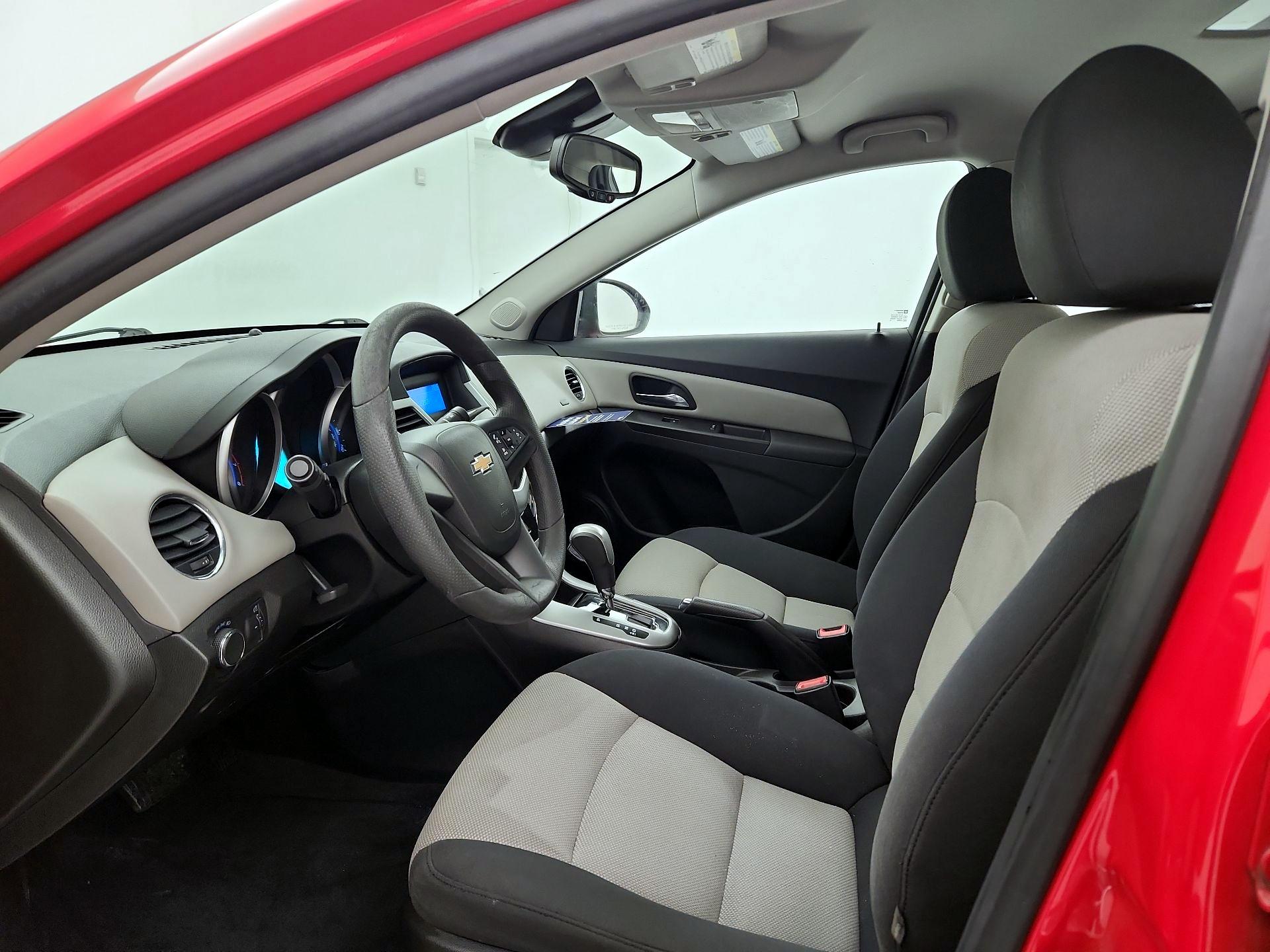 Thumbnail: 2016 Chevrolet Cruze - 11