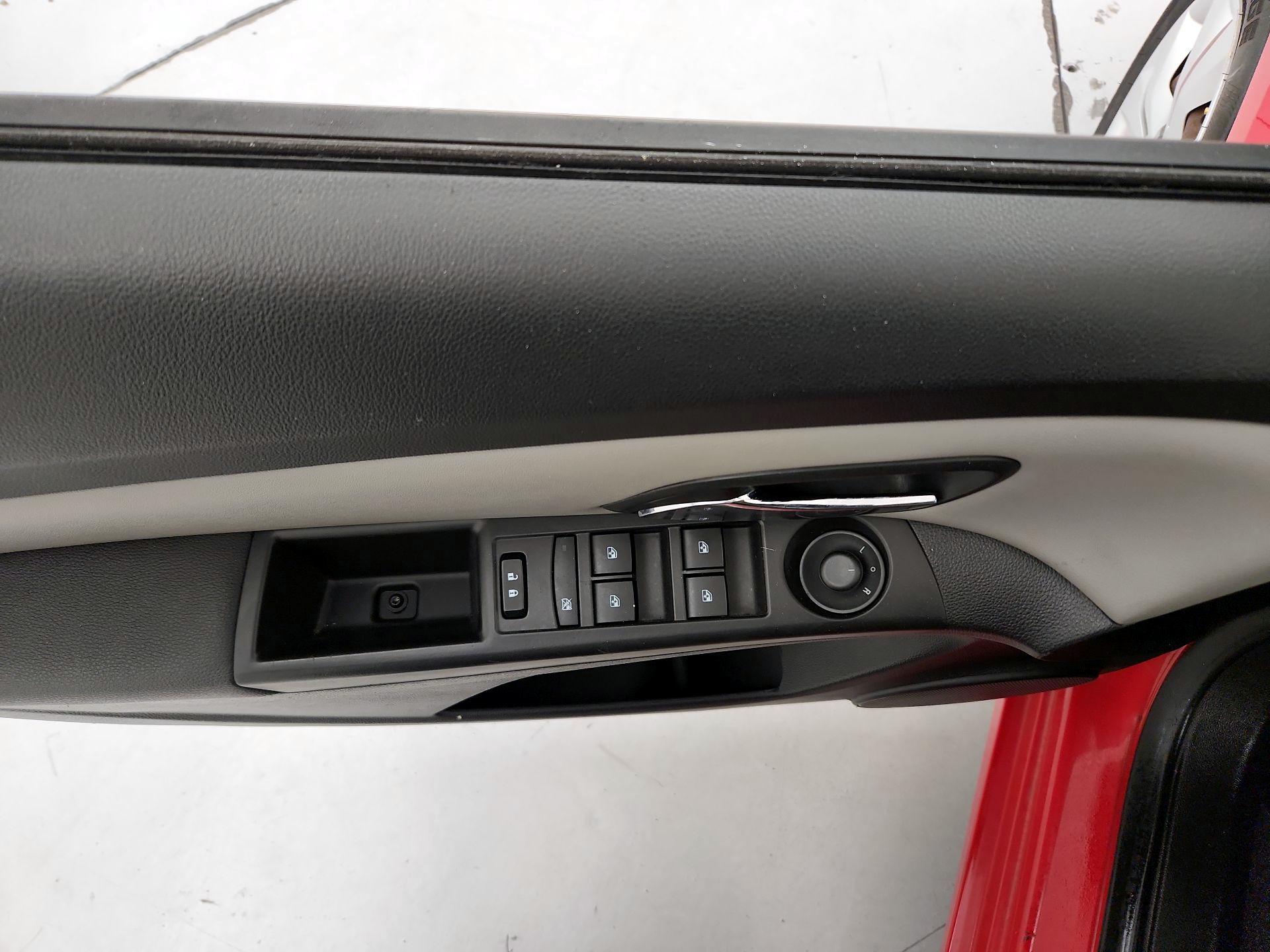 Thumbnail: 2016 Chevrolet Cruze - 12