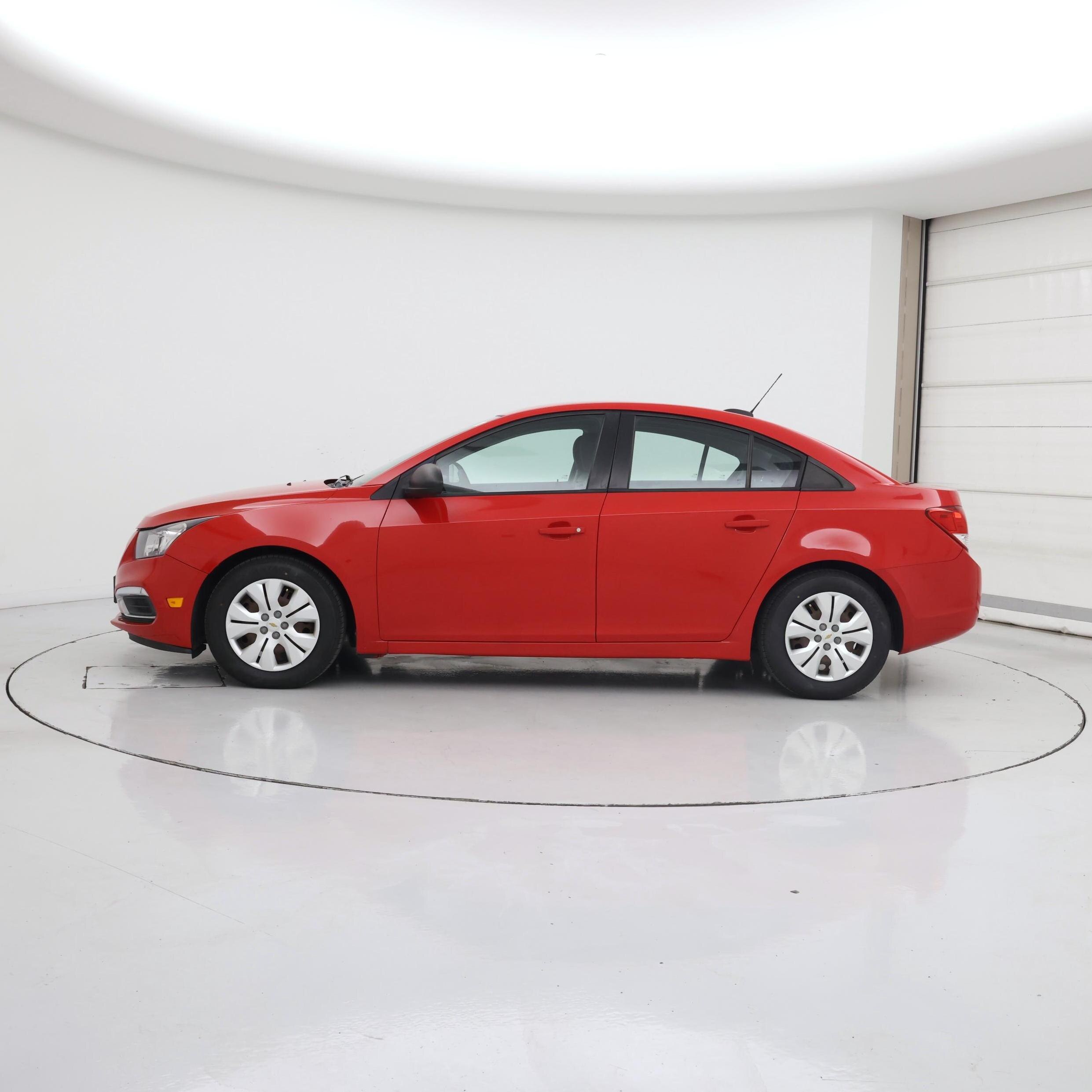 Thumbnail: 2016 Chevrolet Cruze - 3