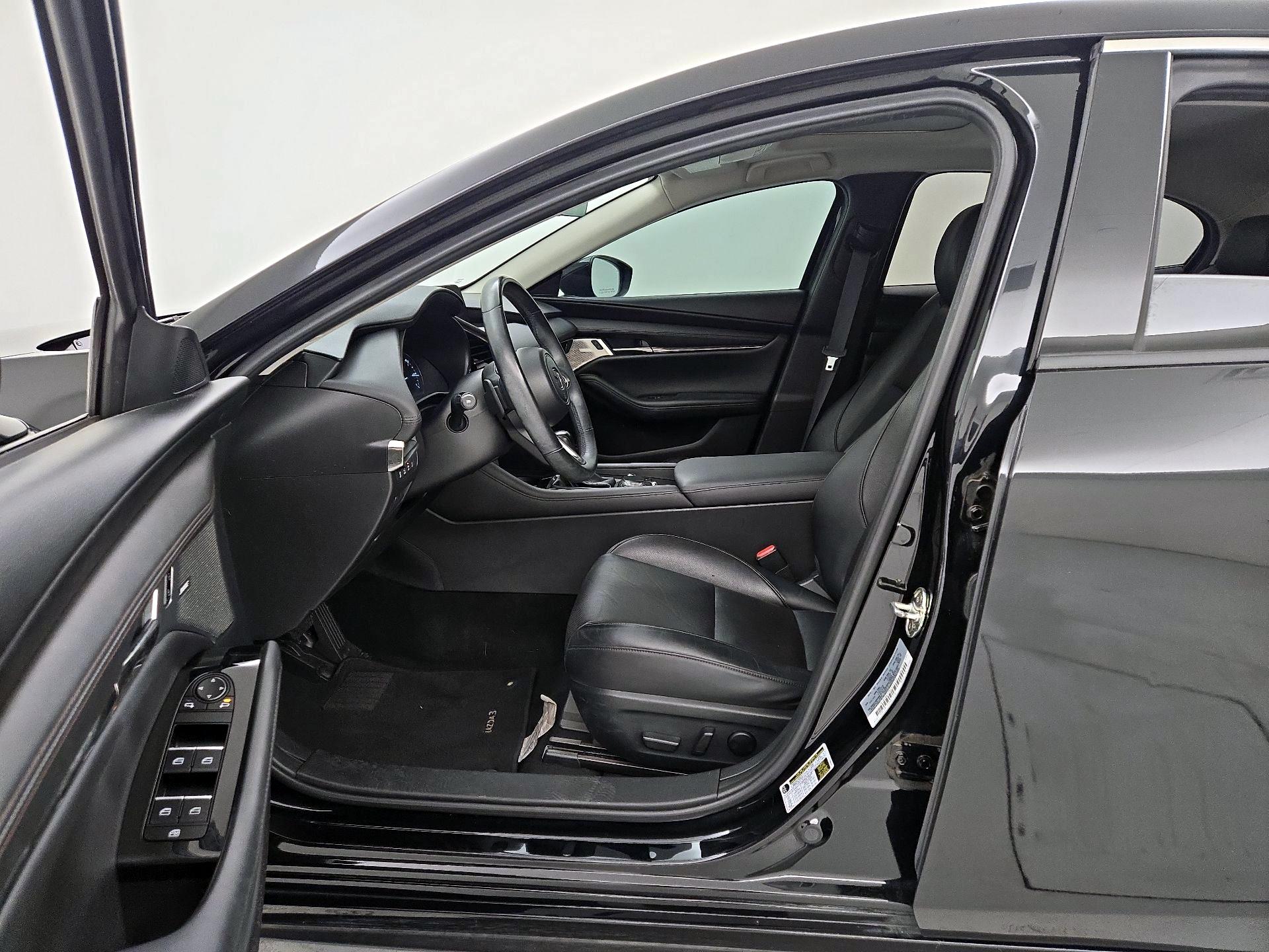 Thumbnail: 2021 Mazda Mazda3 - 11