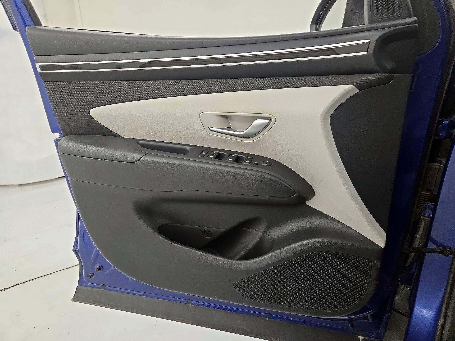 Thumbnail: 2023 Hyundai Tucson - 12