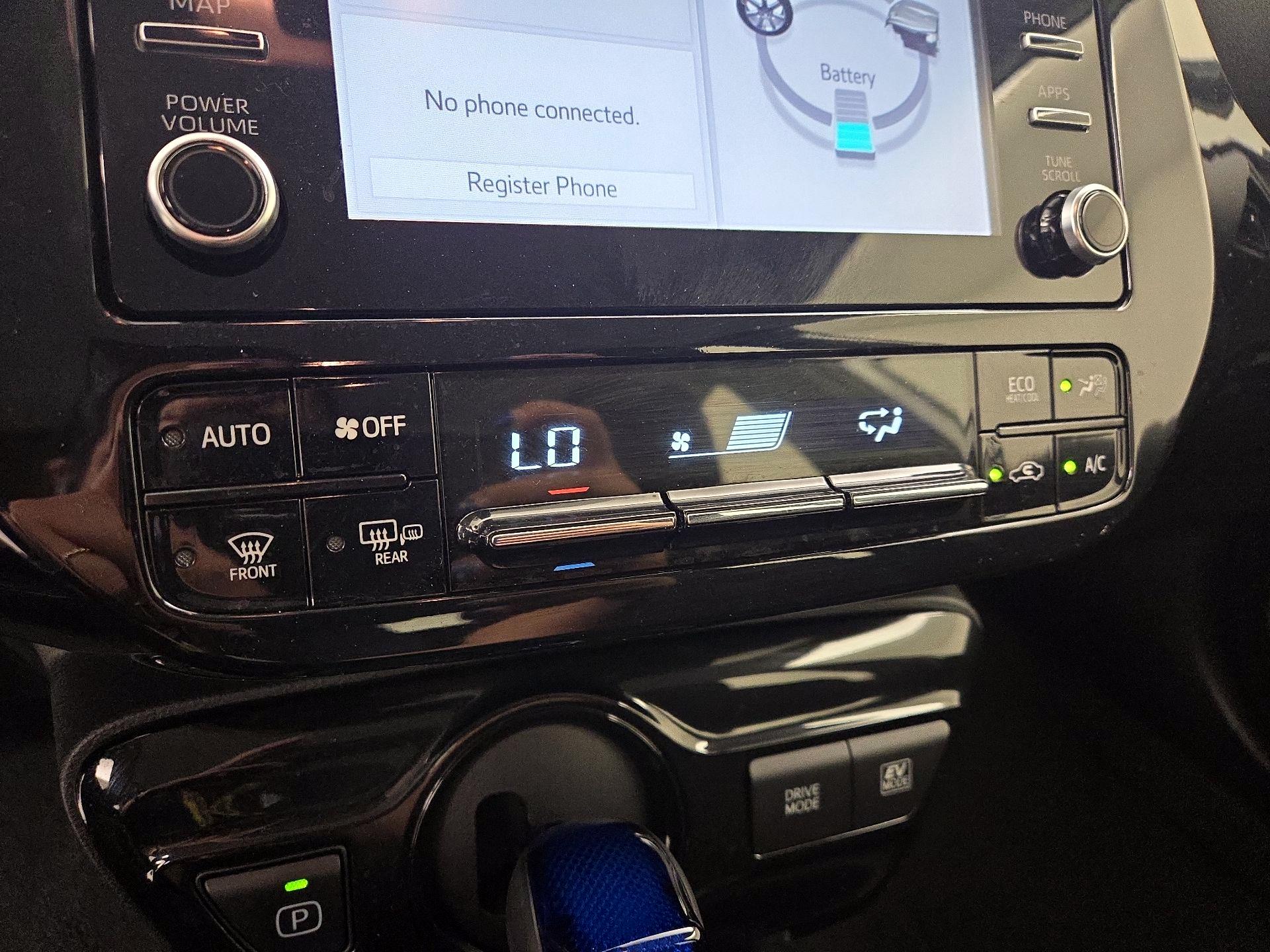 Thumbnail: 2020 Toyota Prius - 16