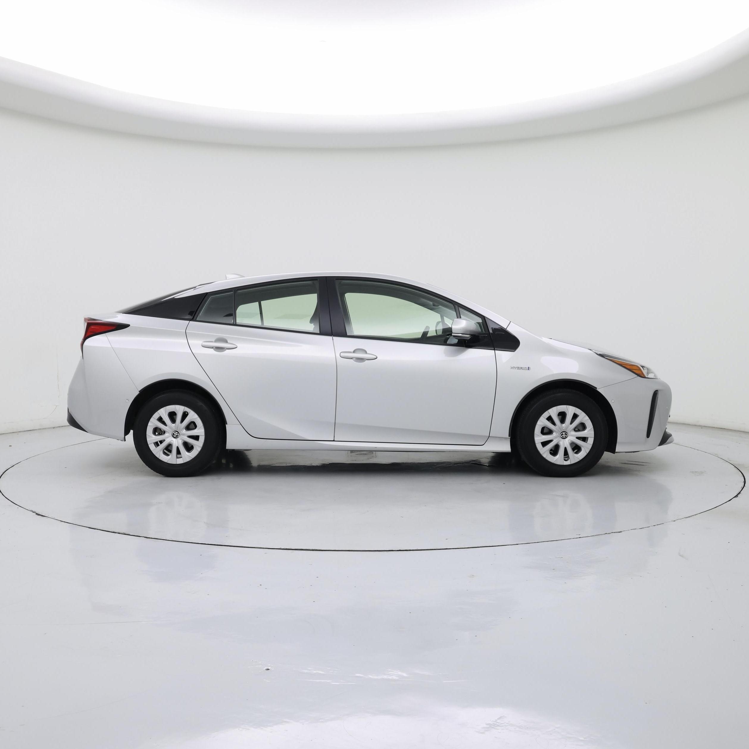 Thumbnail: 2020 Toyota Prius - 7