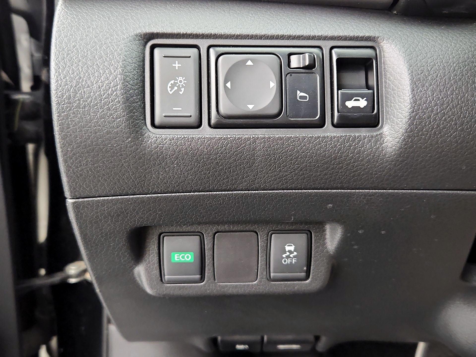 Thumbnail: 2019 Nissan Sentra - 13