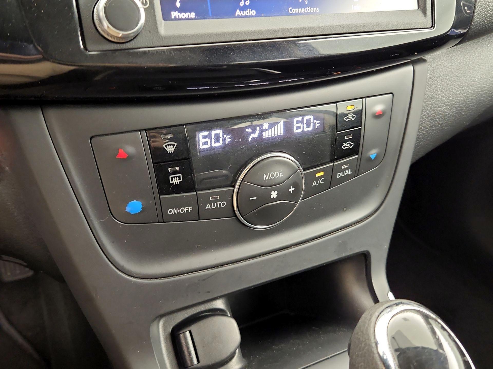 Thumbnail: 2019 Nissan Sentra - 16