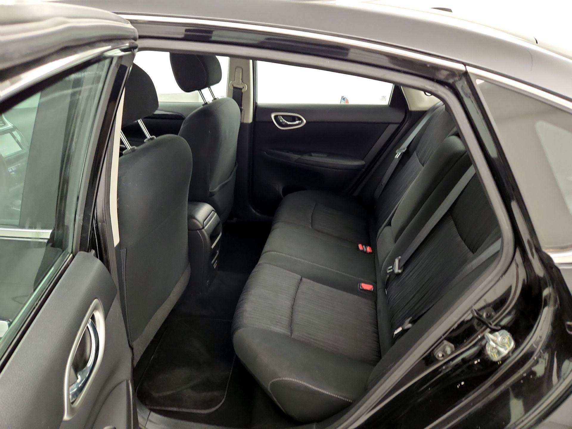 Thumbnail: 2019 Nissan Sentra - 19