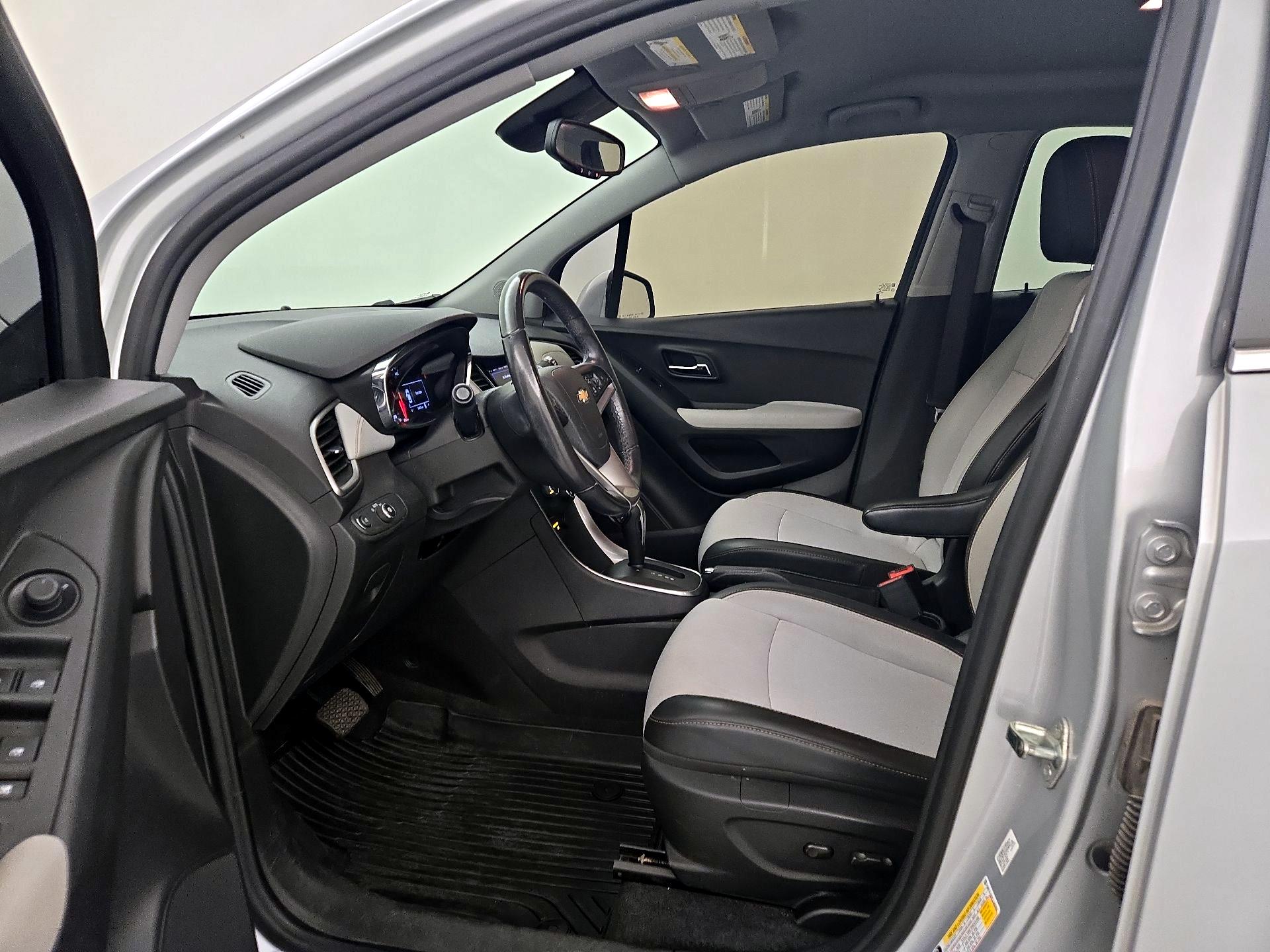 Thumbnail: 2020 Chevrolet Trax - 11