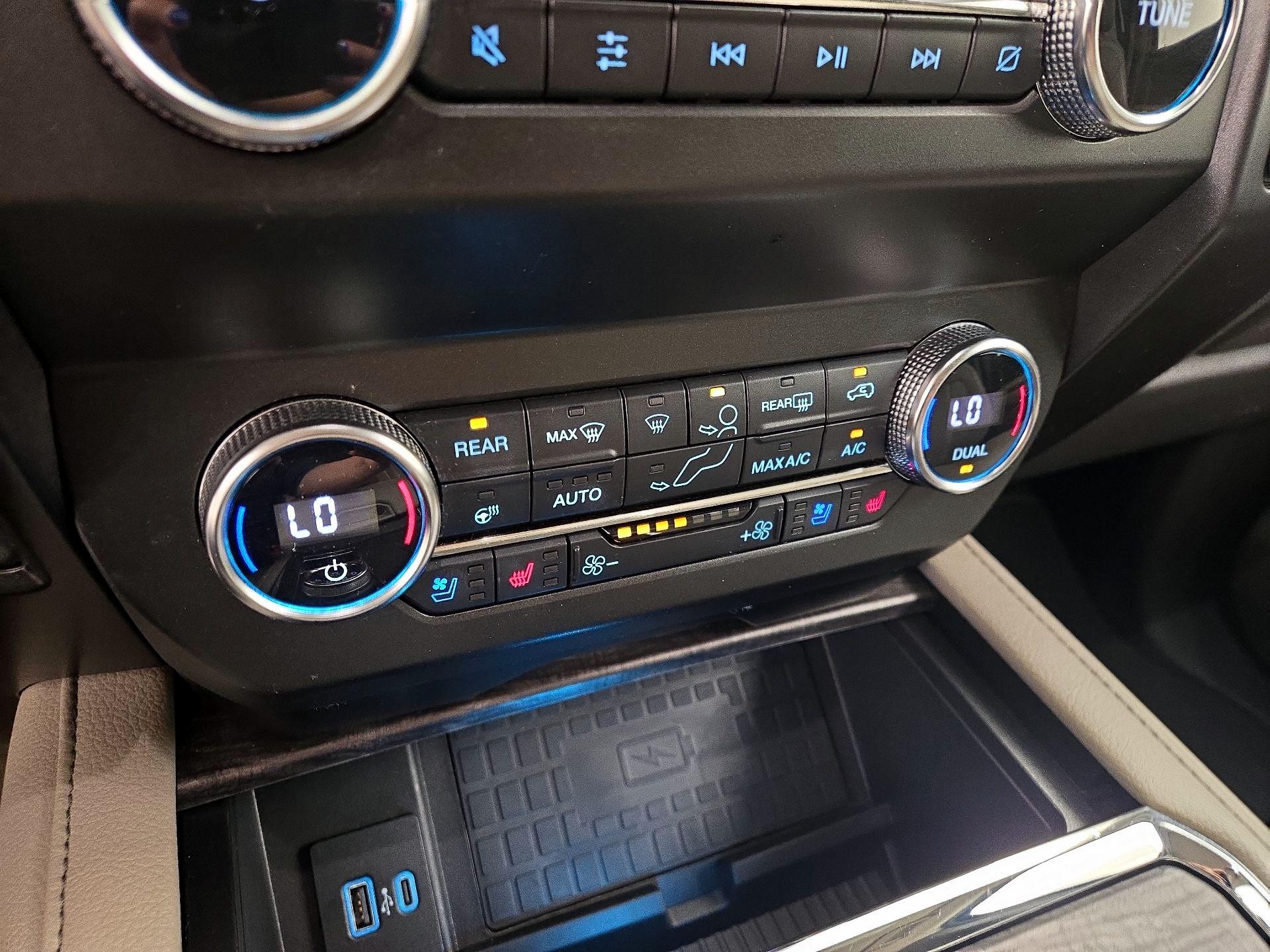 Thumbnail: 2020 Ford Expedition - 17