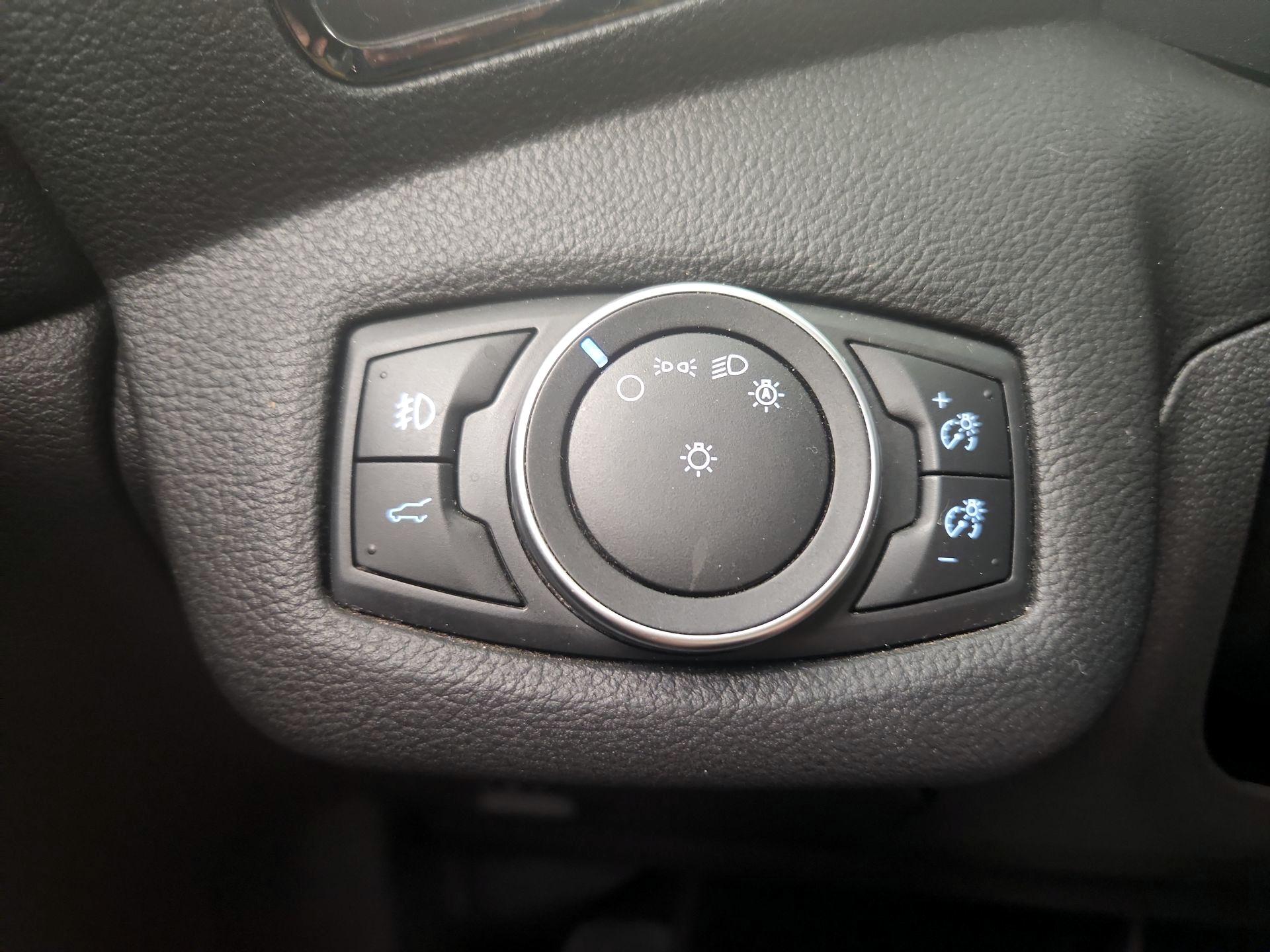 Thumbnail: 2018 Ford Escape - 13