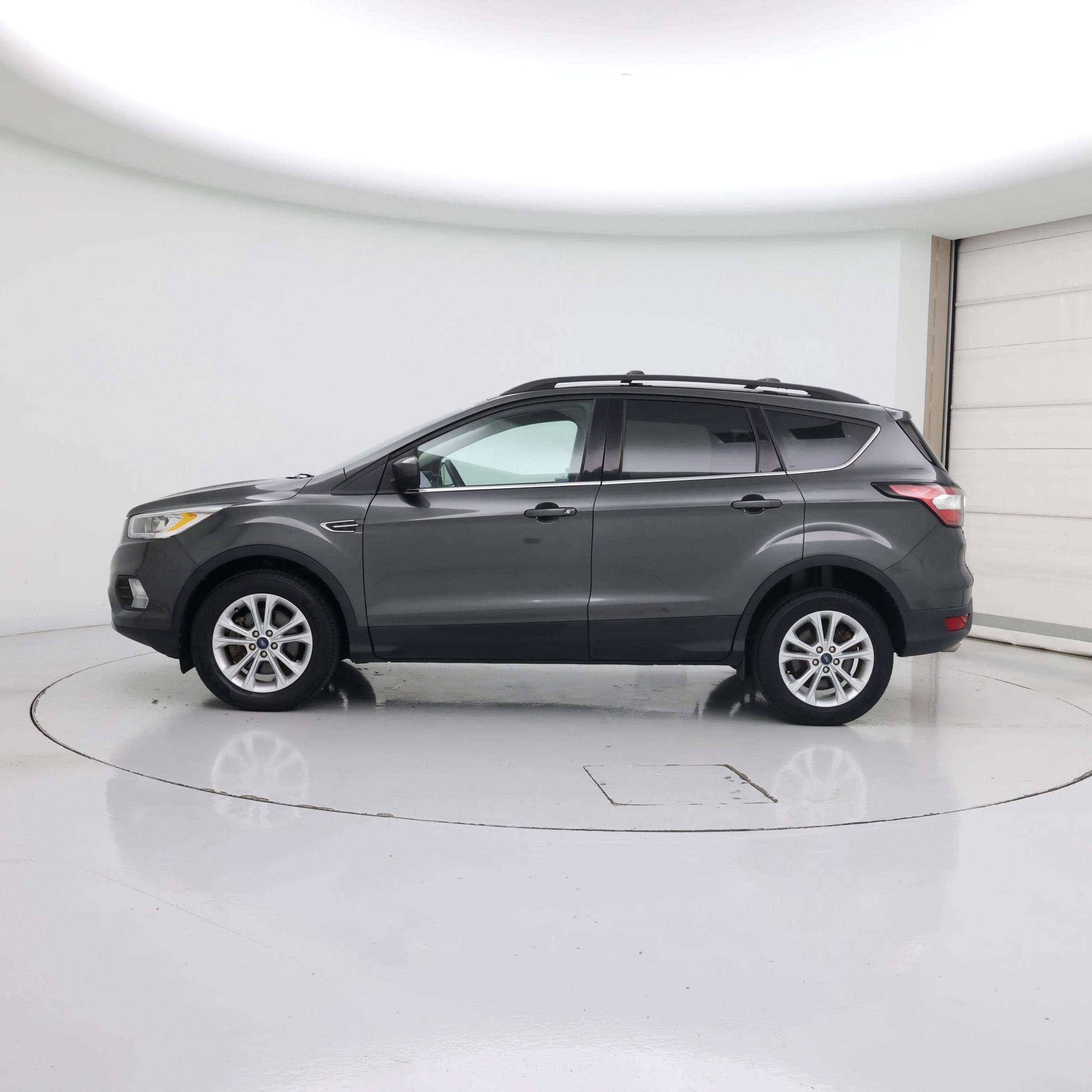 Thumbnail: 2018 Ford Escape - 3