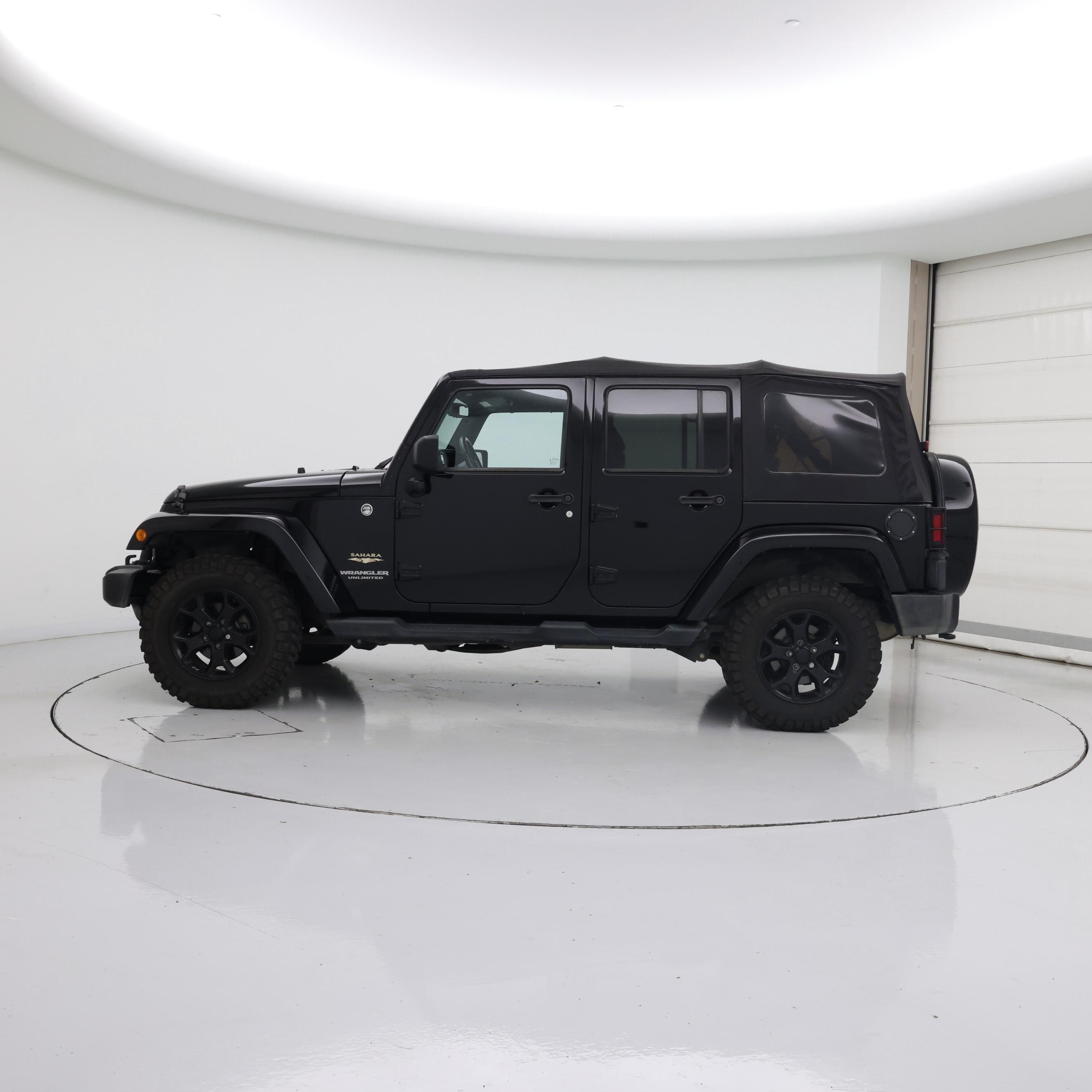 Thumbnail: 2014 Jeep Wrangler - 3