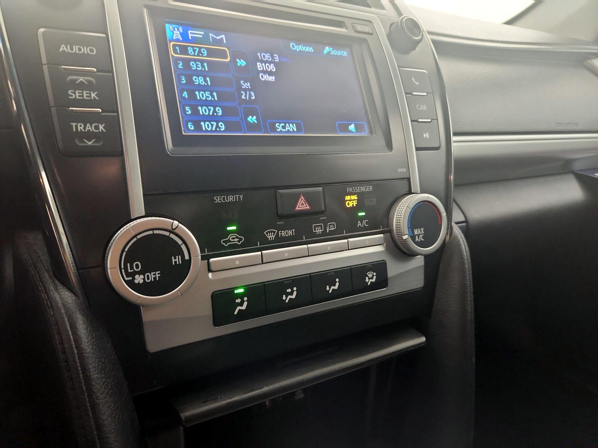 Thumbnail: 2013 Toyota Camry - 15