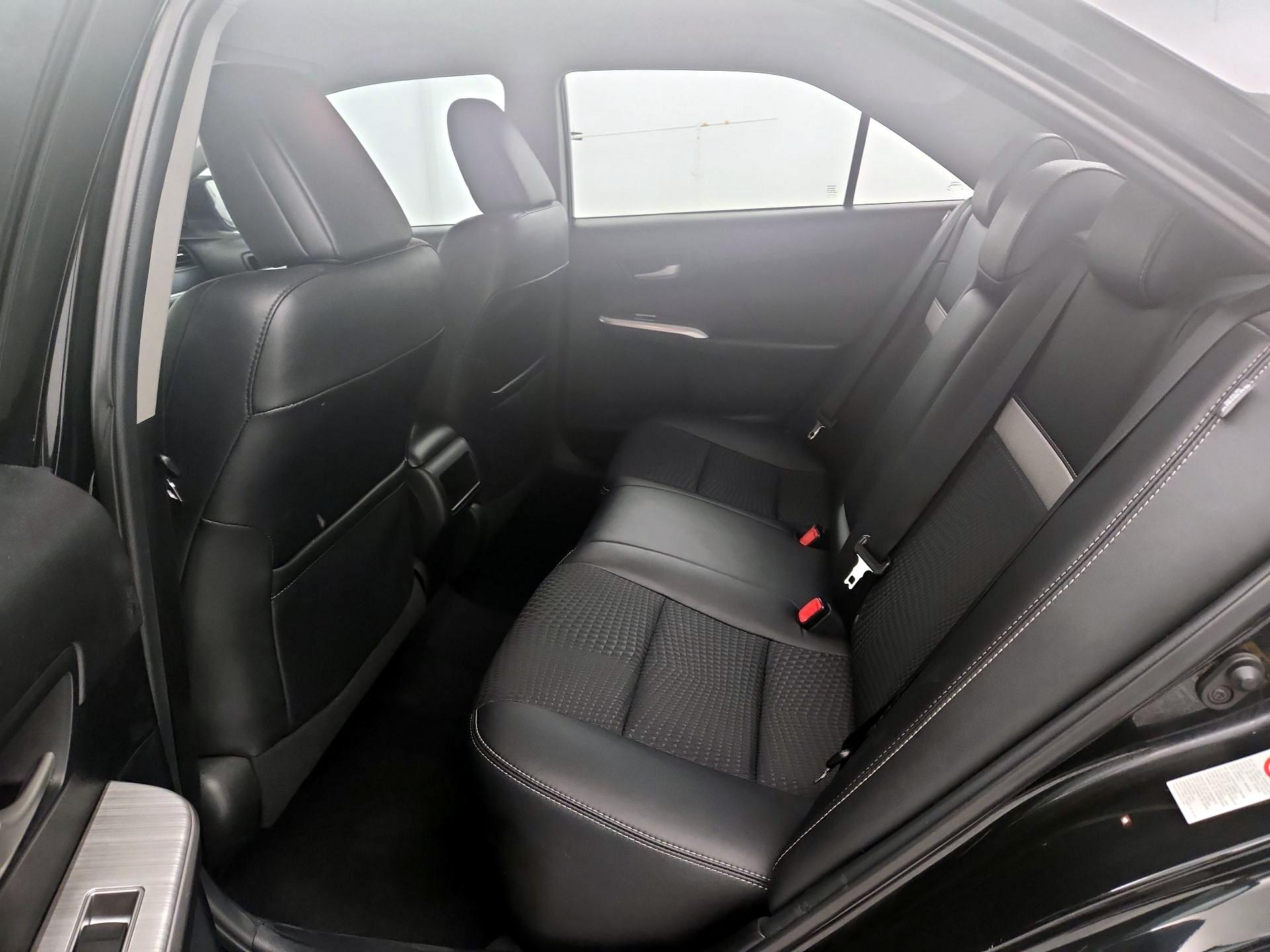 Thumbnail: 2013 Toyota Camry - 18