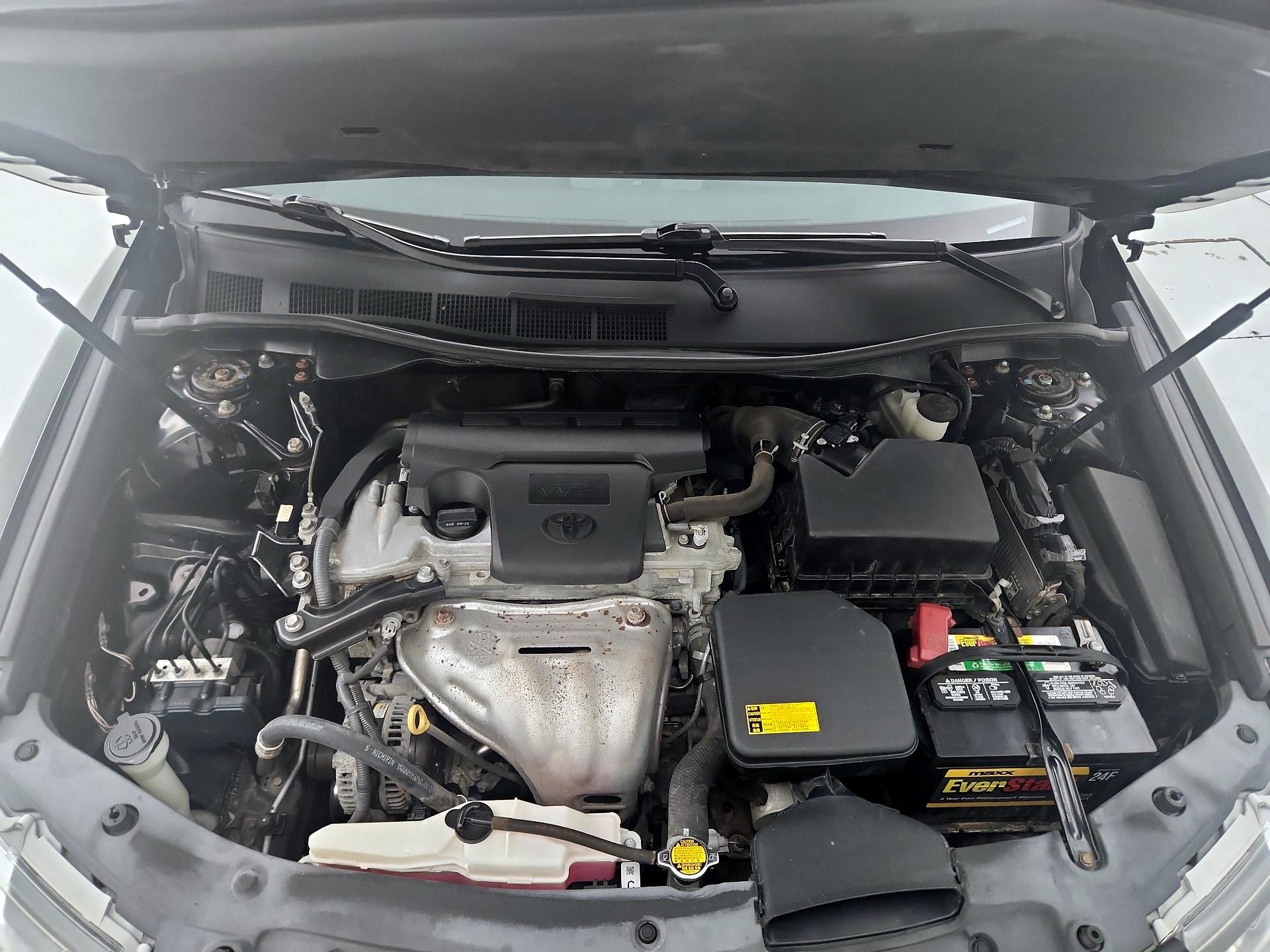Thumbnail: 2013 Toyota Camry - 20