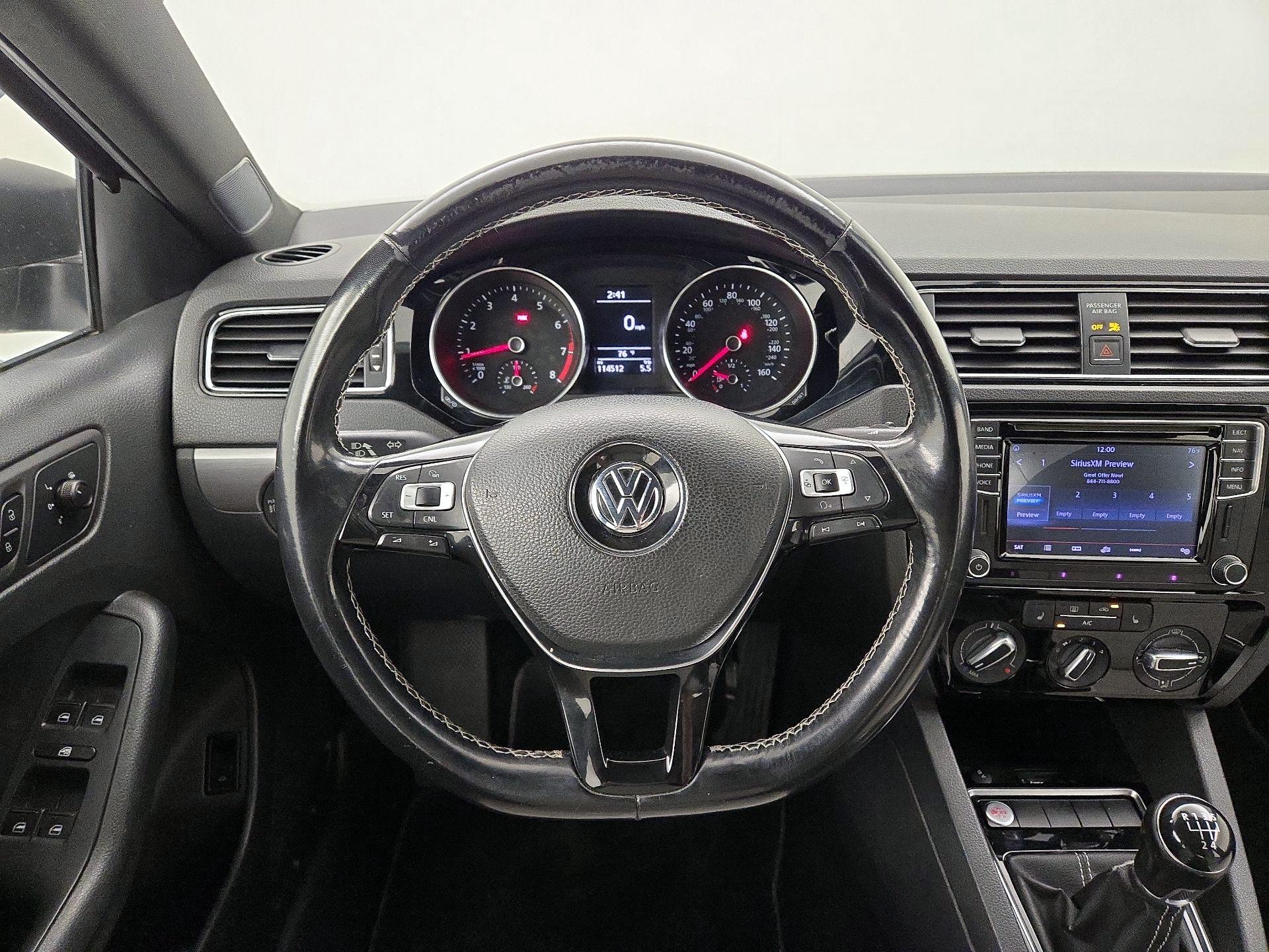 Thumbnail: 2016 Volkswagen Jetta - 10
