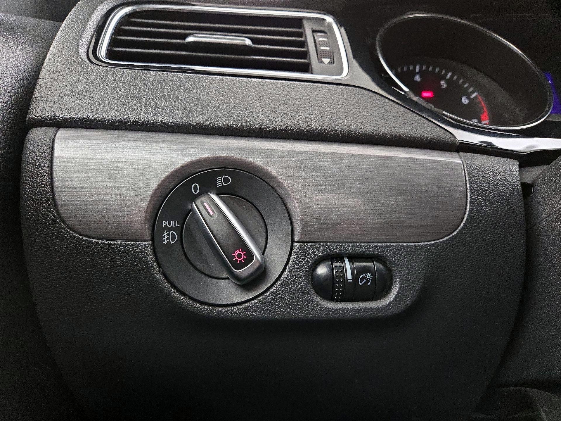 Thumbnail: 2016 Volkswagen Jetta - 13