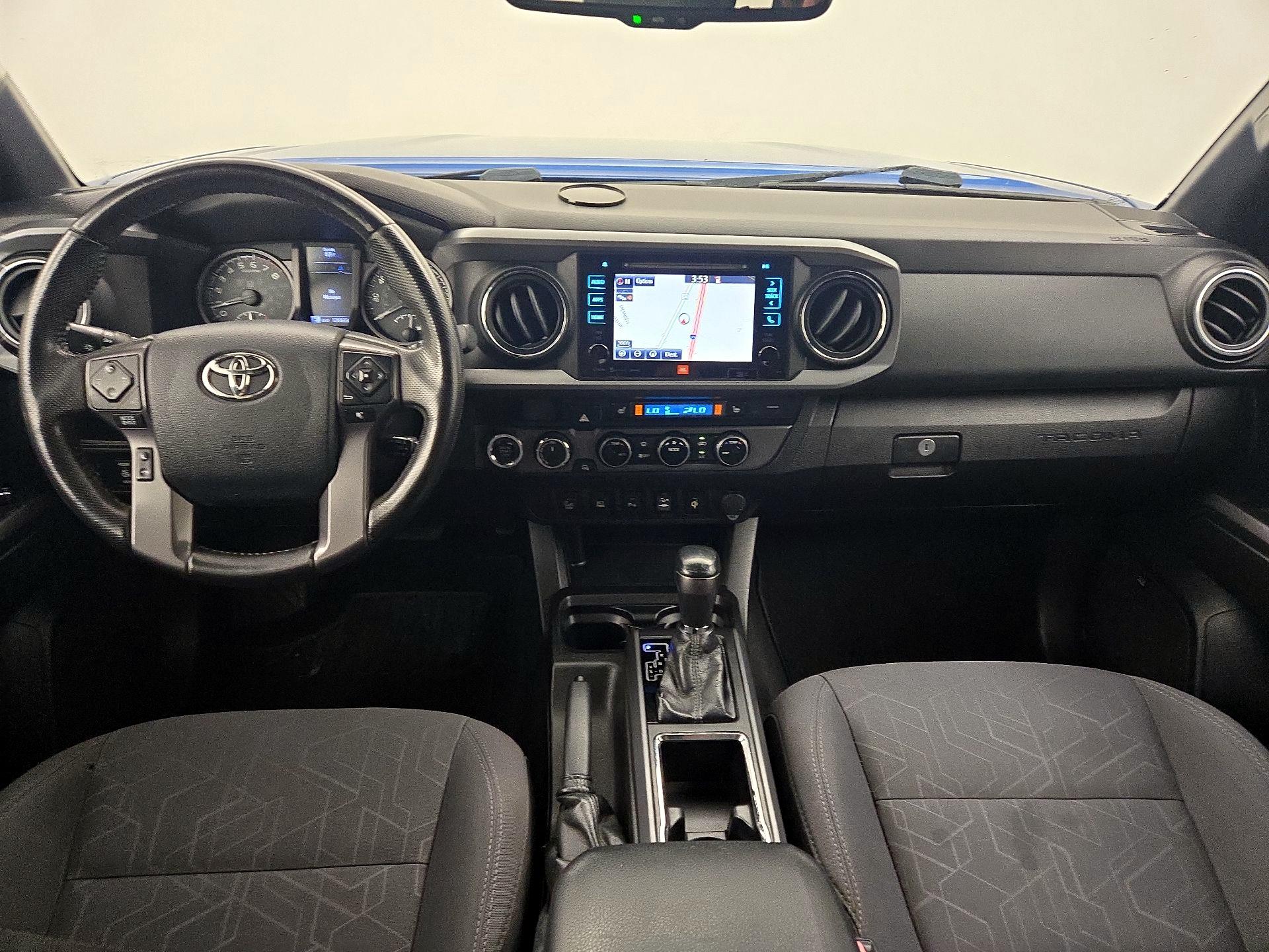 Thumbnail: 2016 Toyota Tacoma - 9