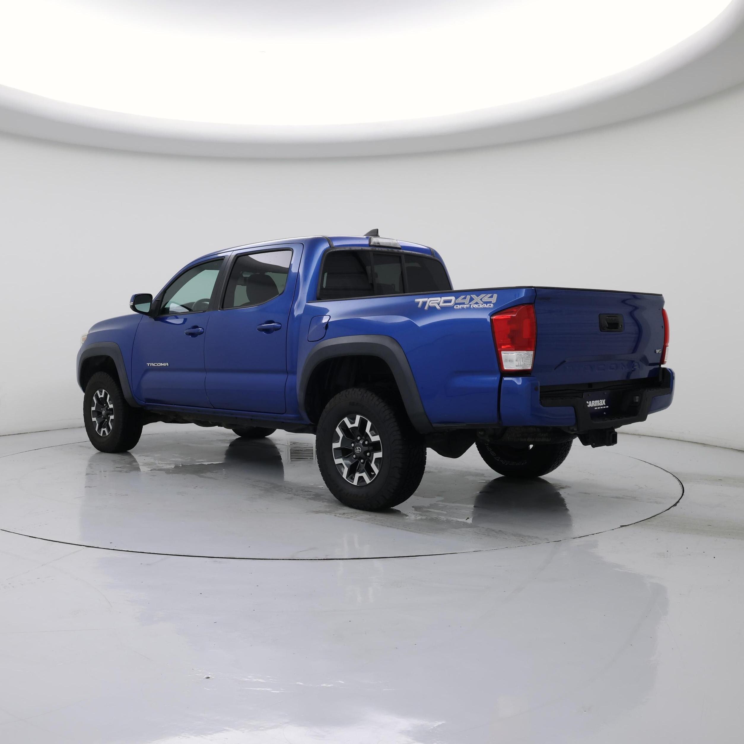Thumbnail: 2016 Toyota Tacoma - 2