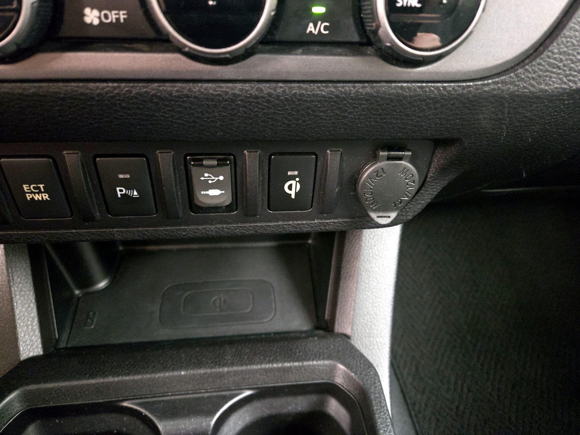Thumbnail: 2016 Toyota Tacoma - 19
