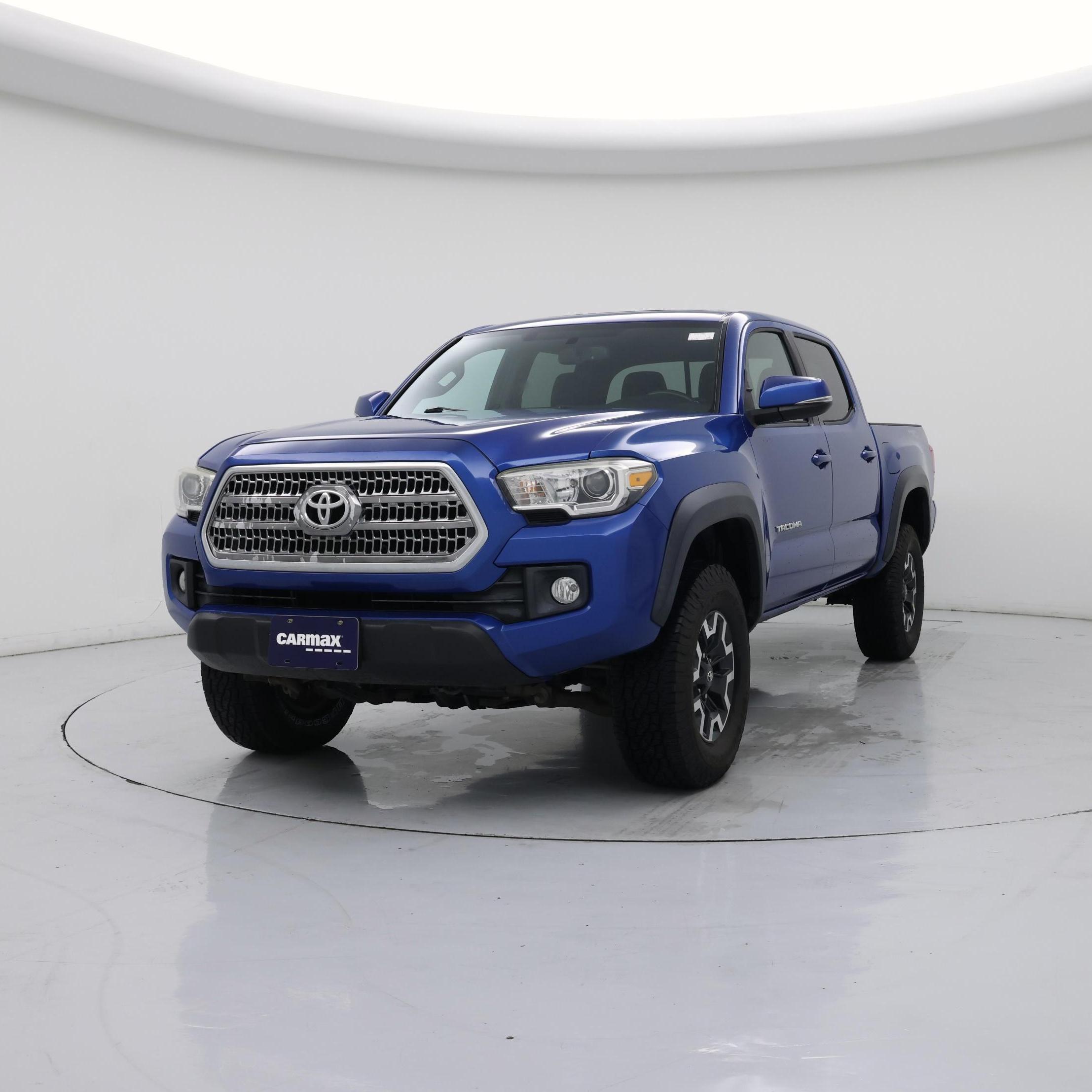 Thumbnail: 2016 Toyota Tacoma - 4