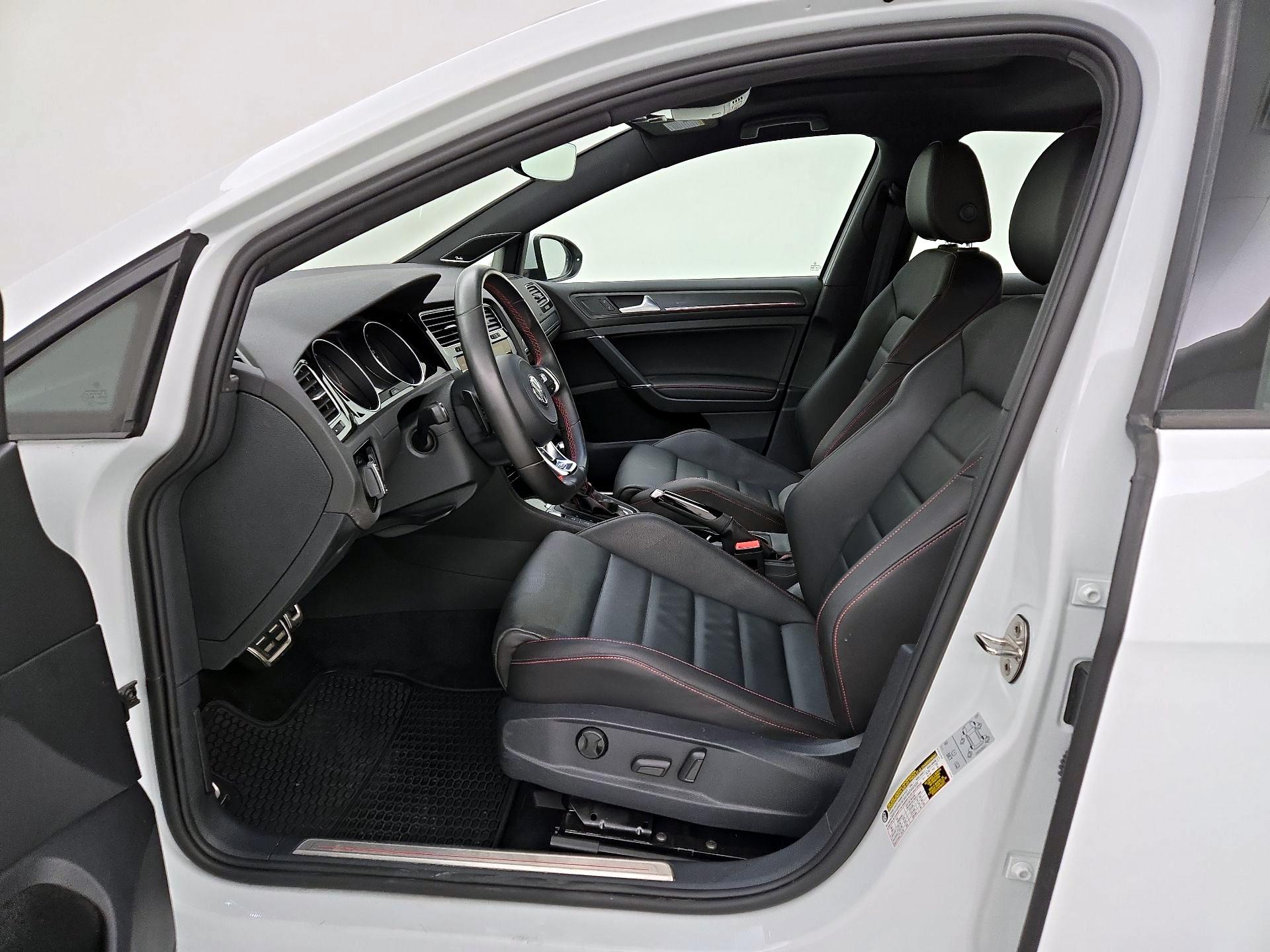 Thumbnail: 2019 Volkswagen Golf - 11