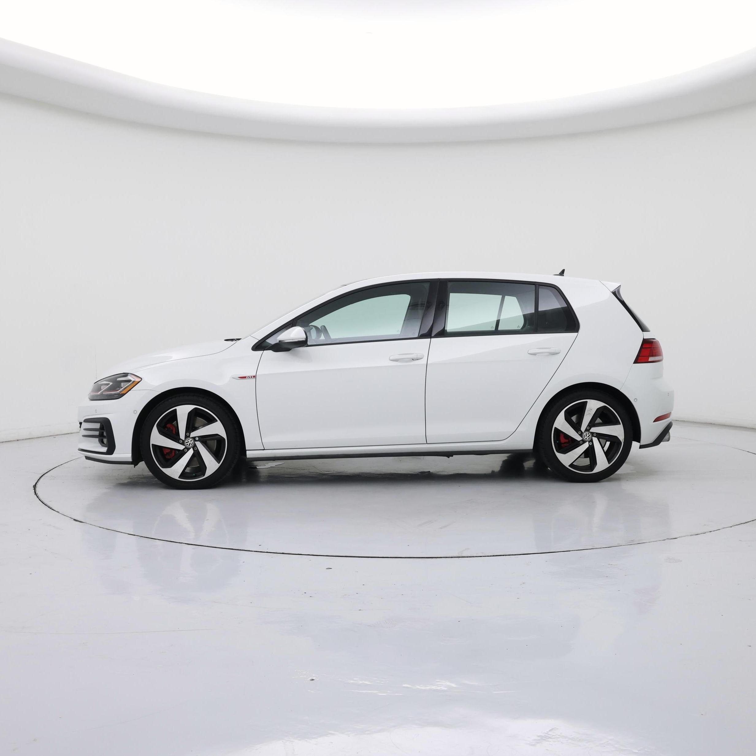 Thumbnail: 2019 Volkswagen Golf - 3