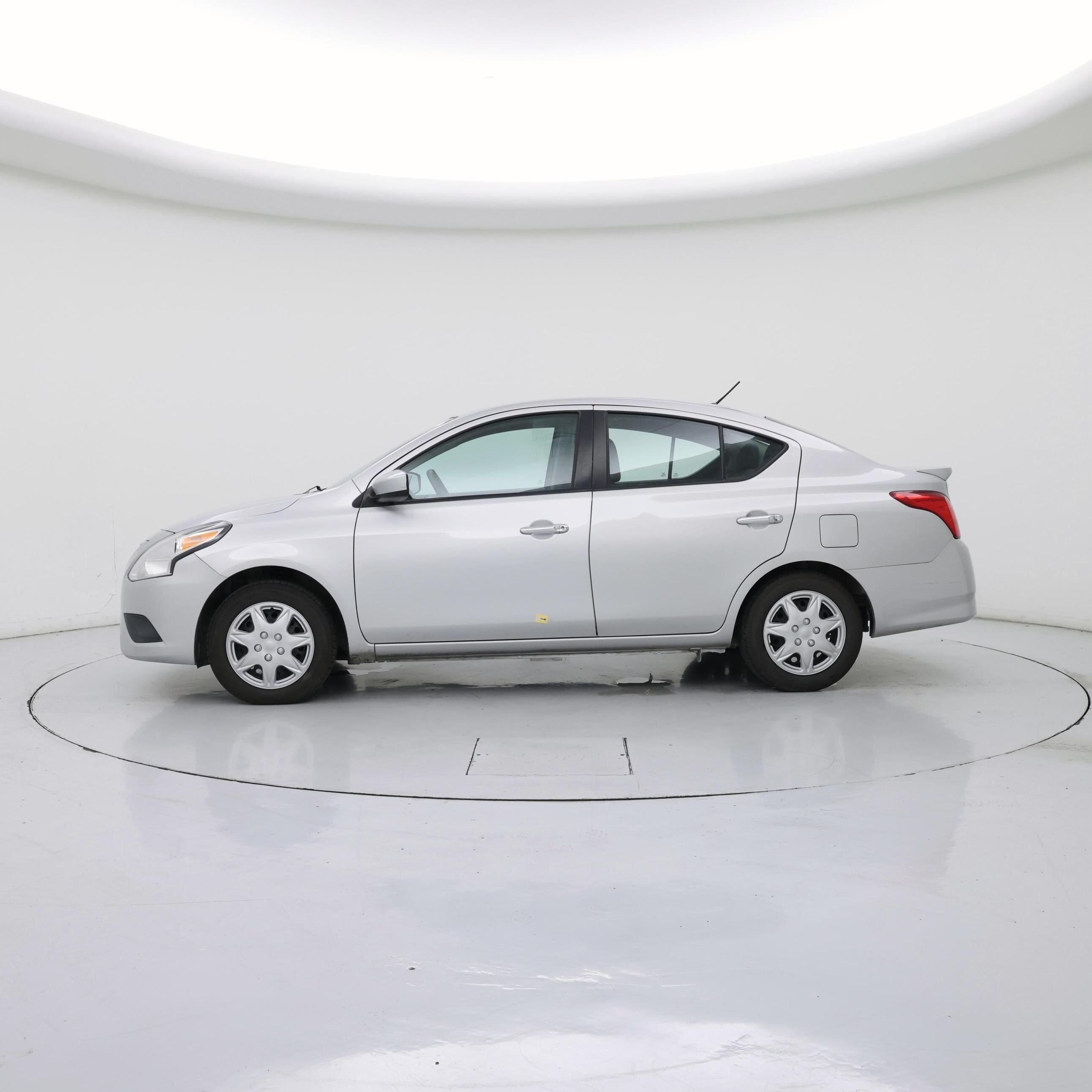 Thumbnail: 2019 Nissan Versa - 3