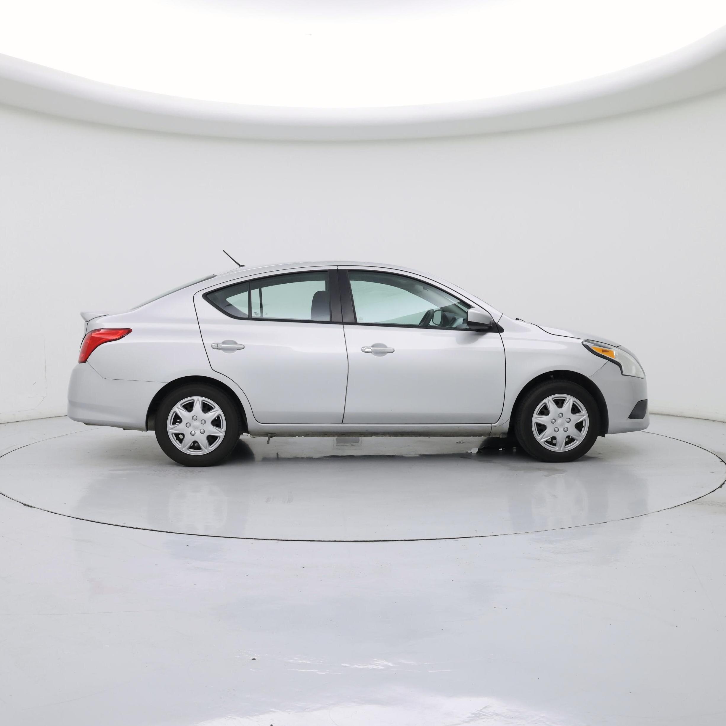 Thumbnail: 2019 Nissan Versa - 7
